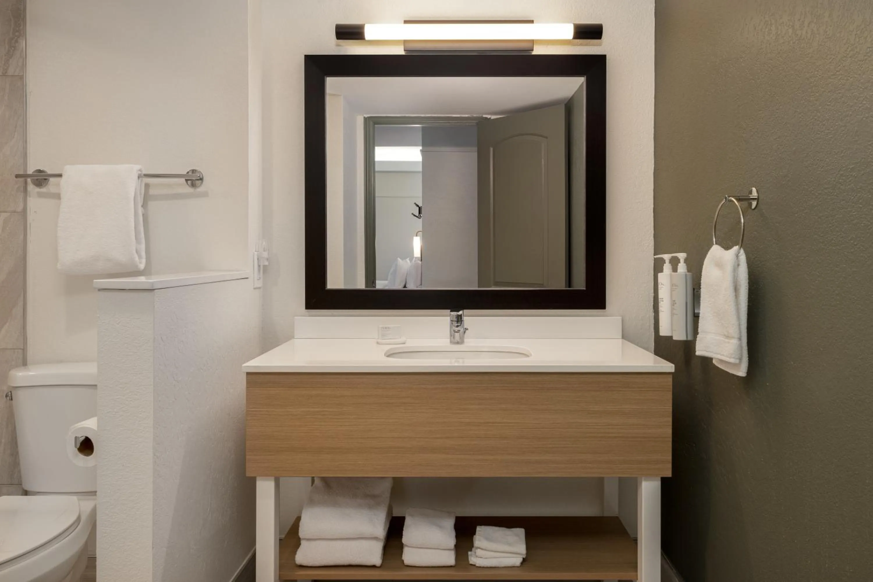 Spark by Hilton Rock Springs