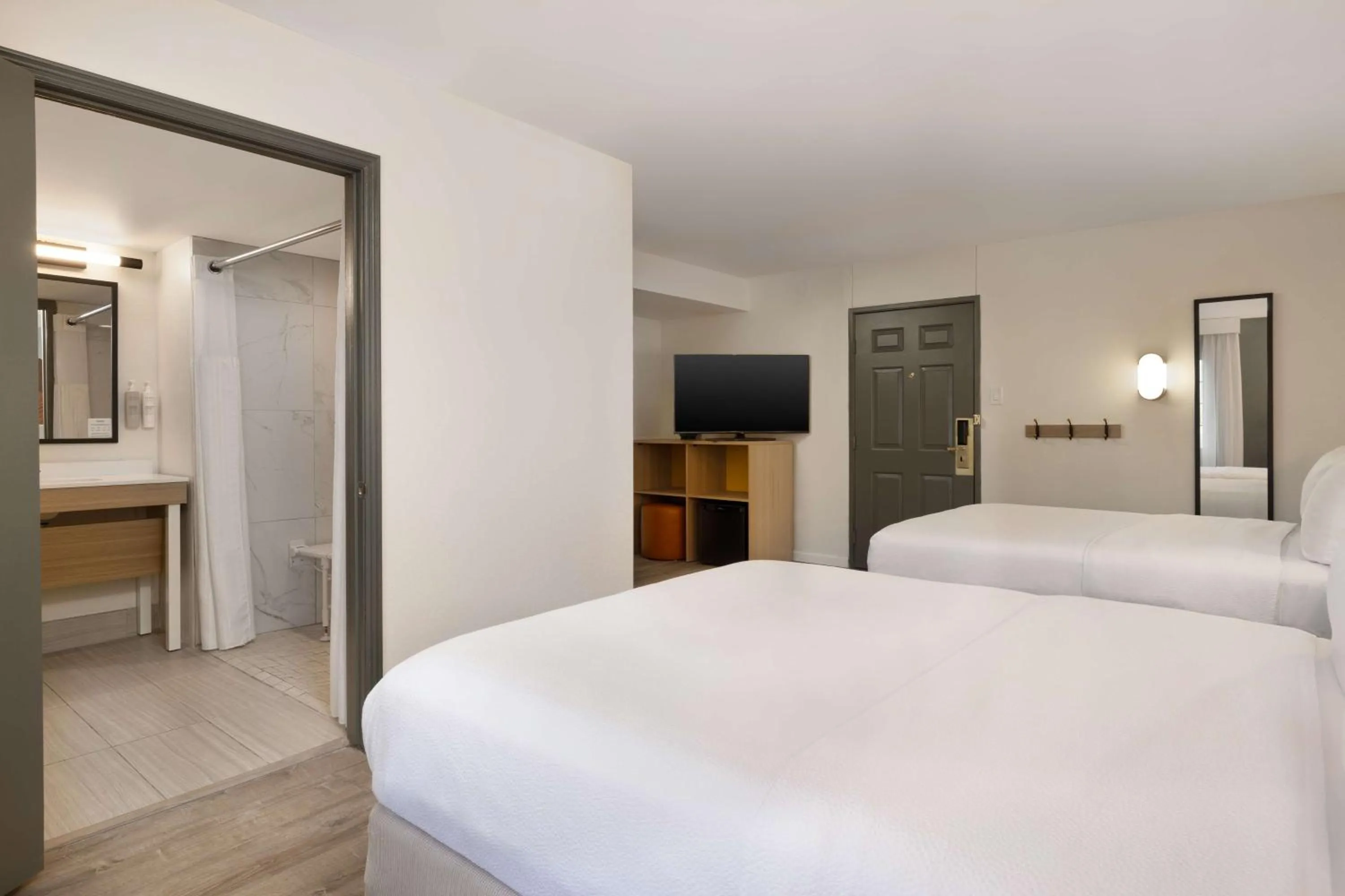 Bed in Spark by Hilton Rock Springs