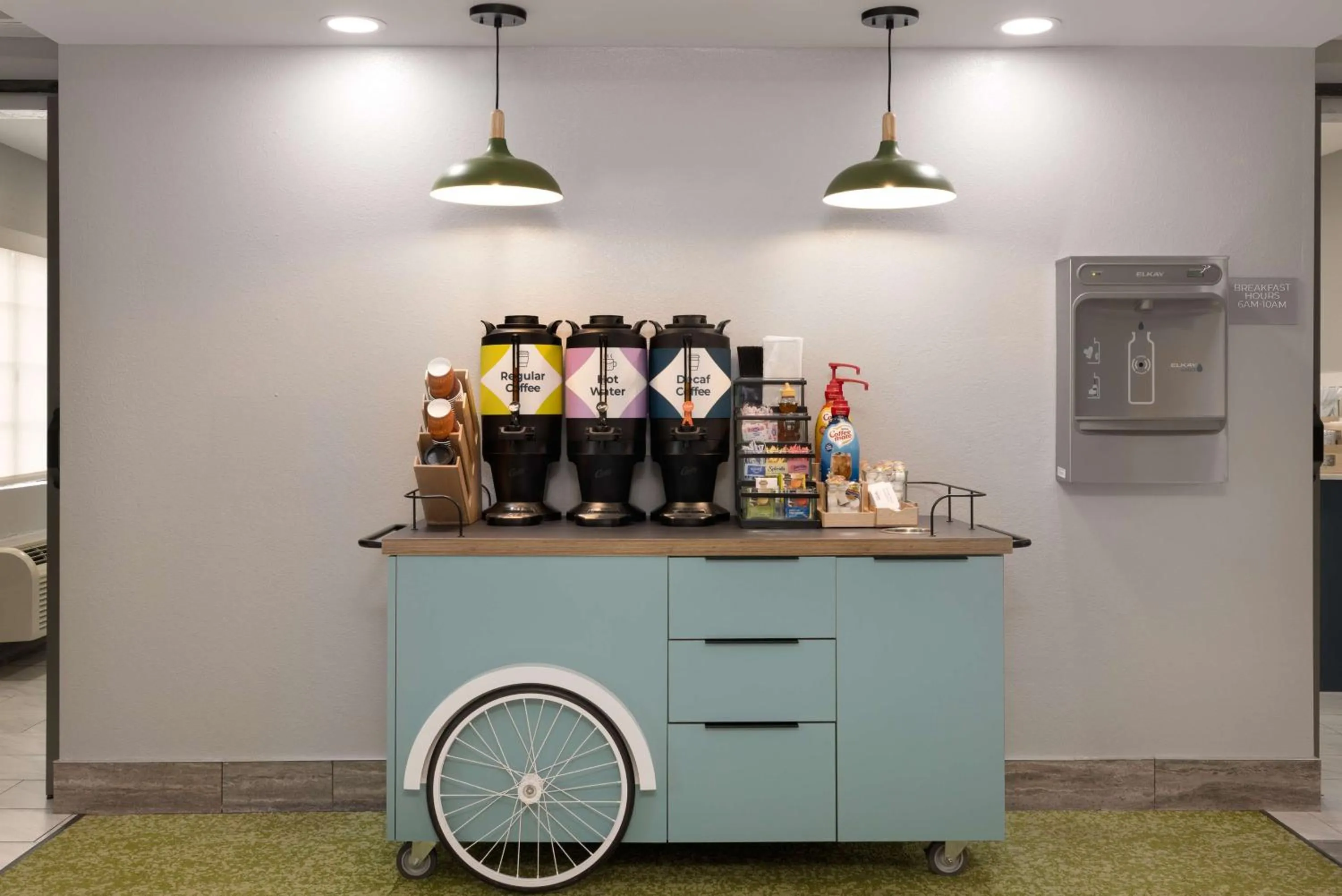 Dining area in Spark by Hilton Rock Springs