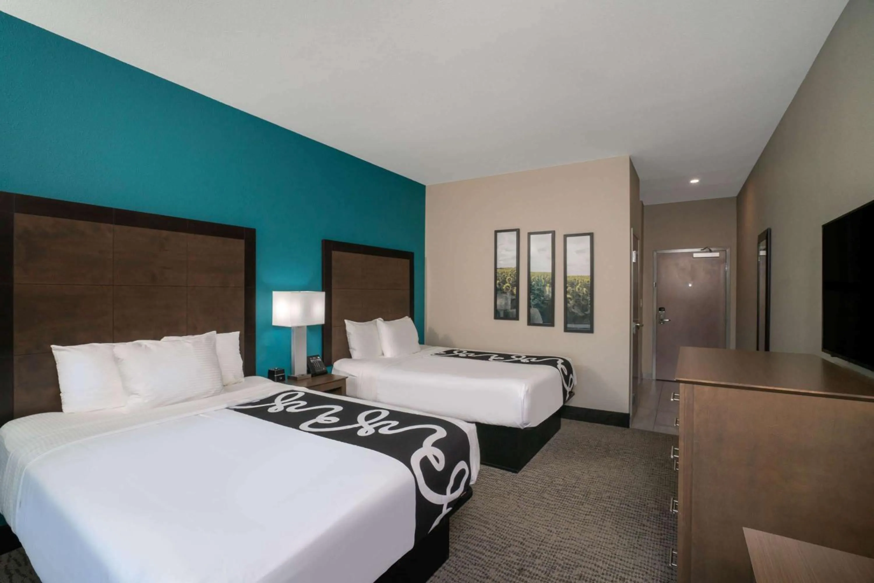 Bedroom, Bed in La Quinta by Wyndham West Memphis