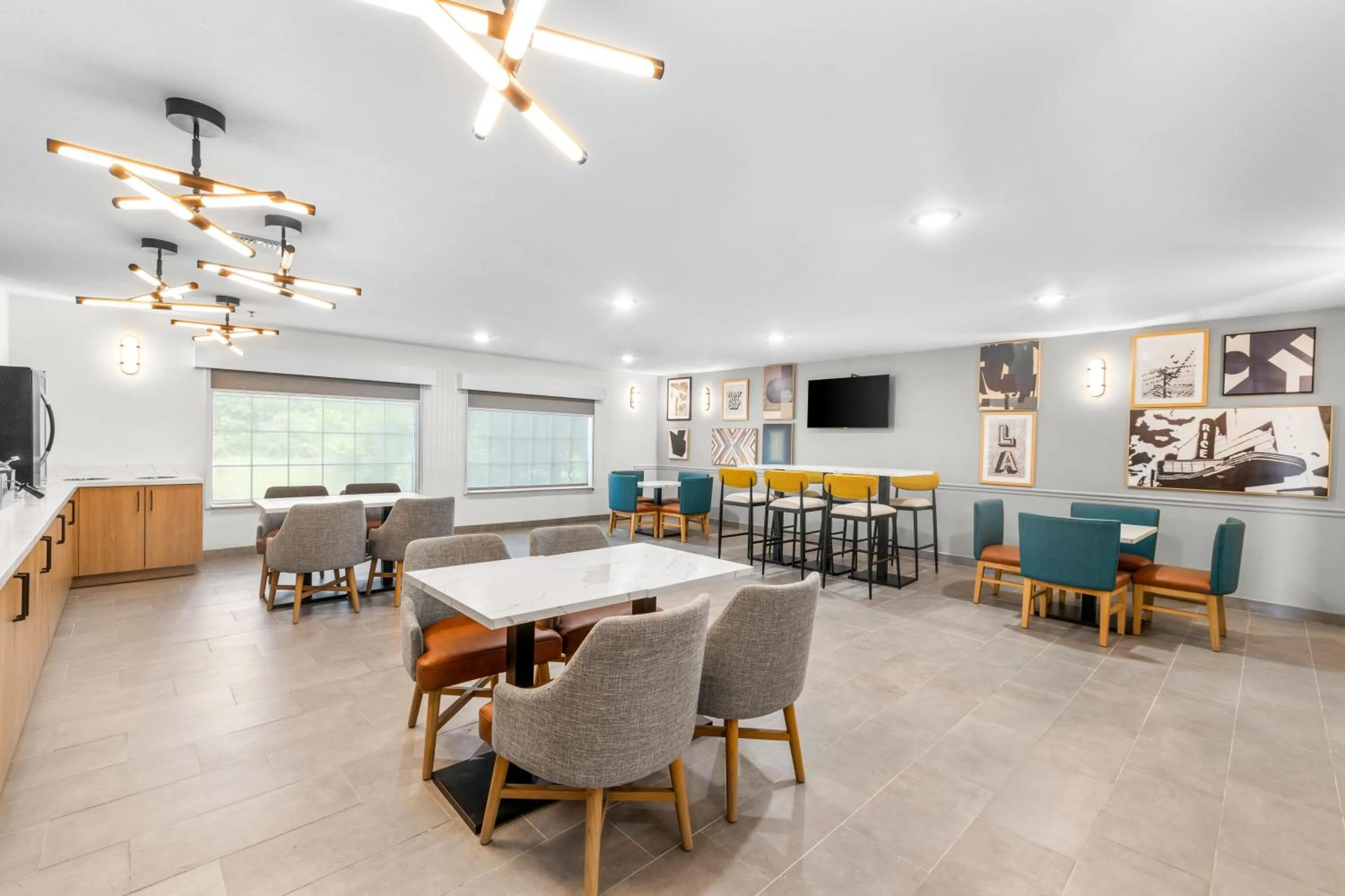 Breakfast in Best Western Acadia Hotel