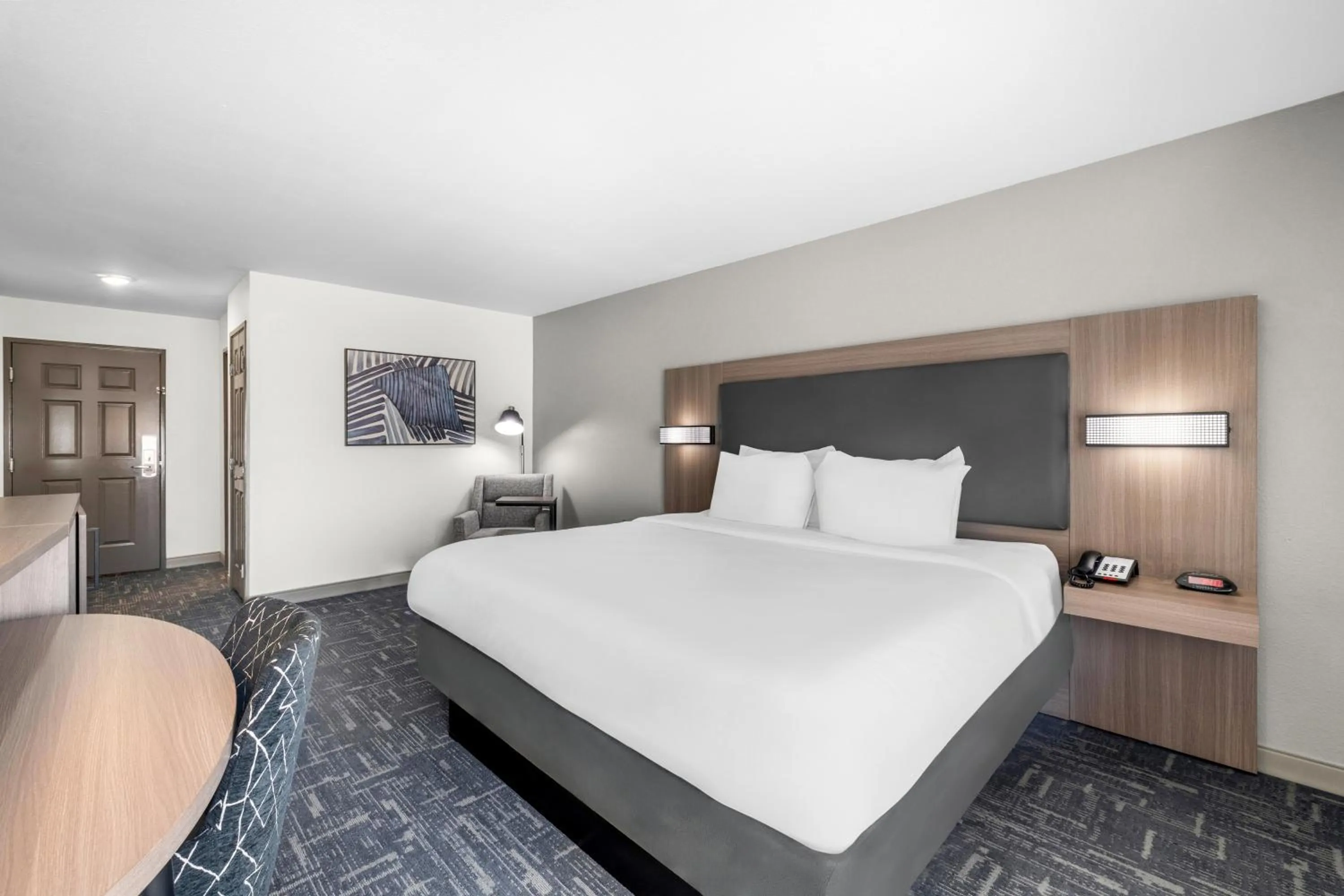 Photo of the whole room, Bed in Best Western Acadia Hotel