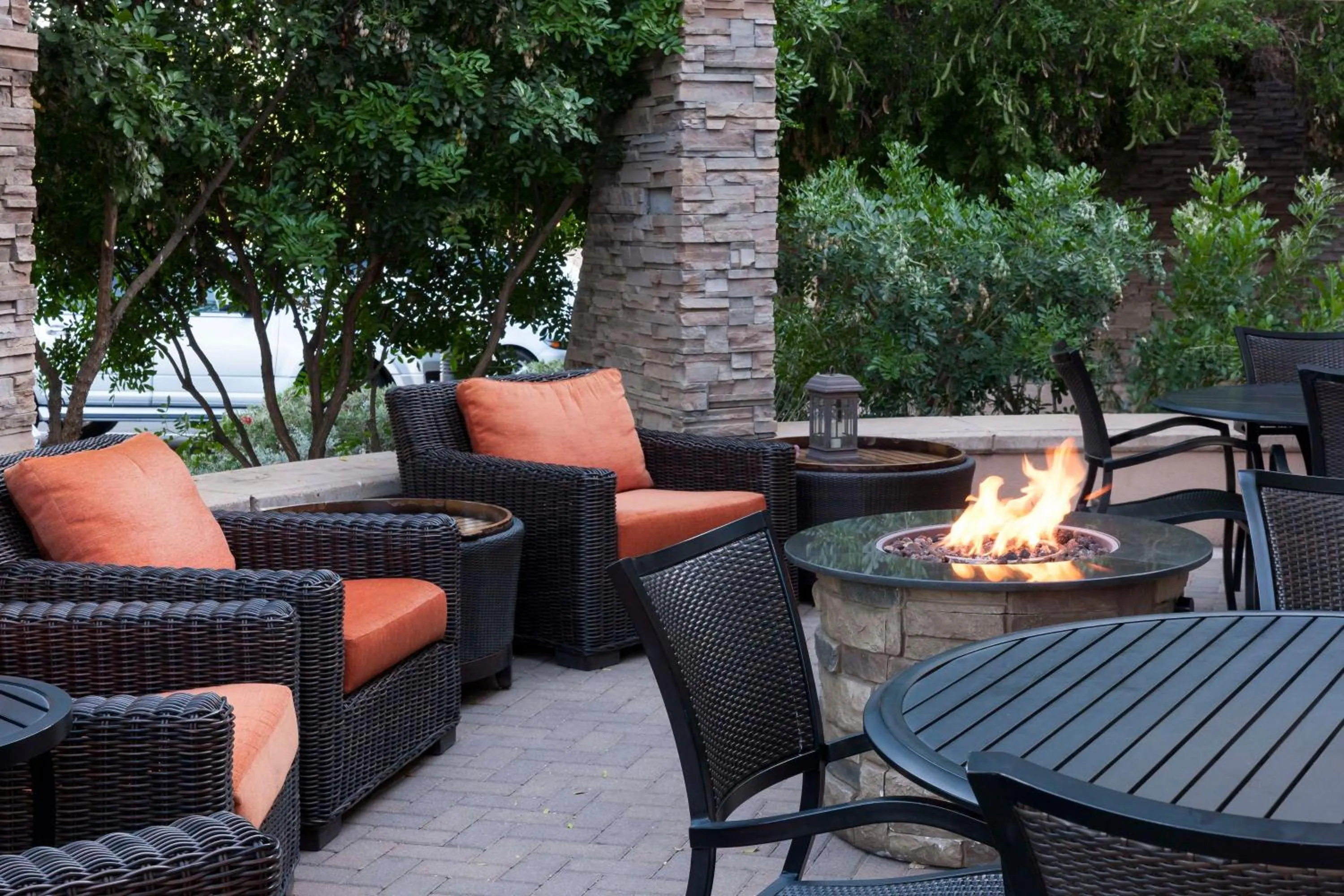 Patio in Hilton Garden Inn Scottsdale North/Perimeter Center