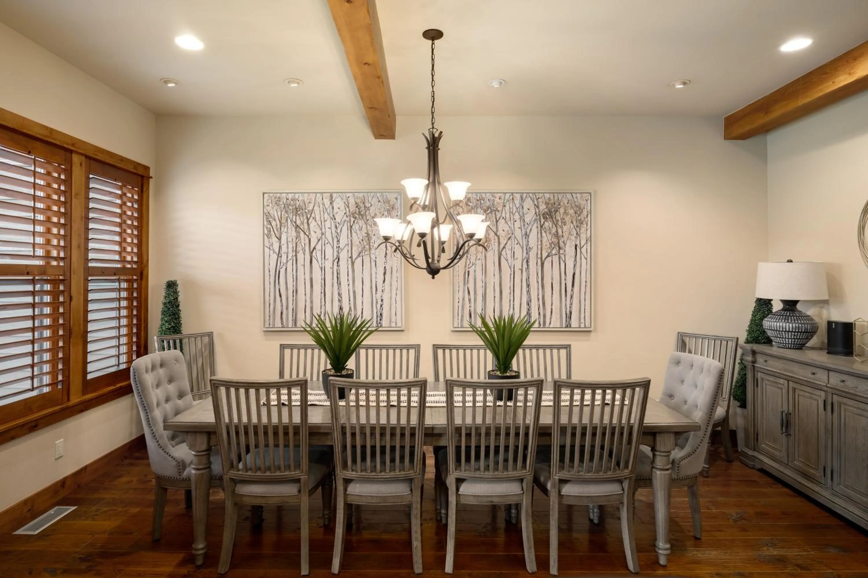 Dining area in The Porches