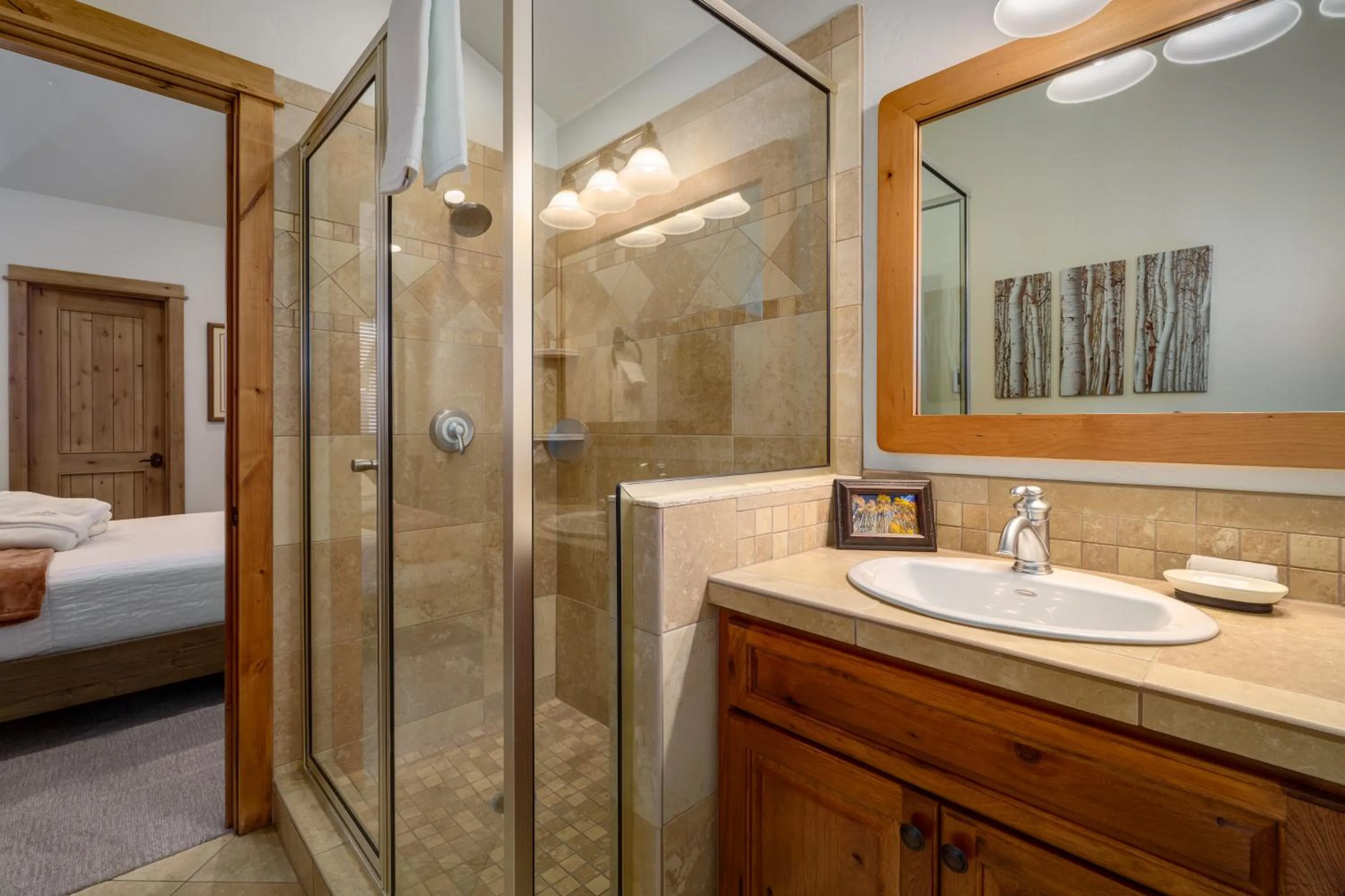 Bathroom, Bed in The Porches