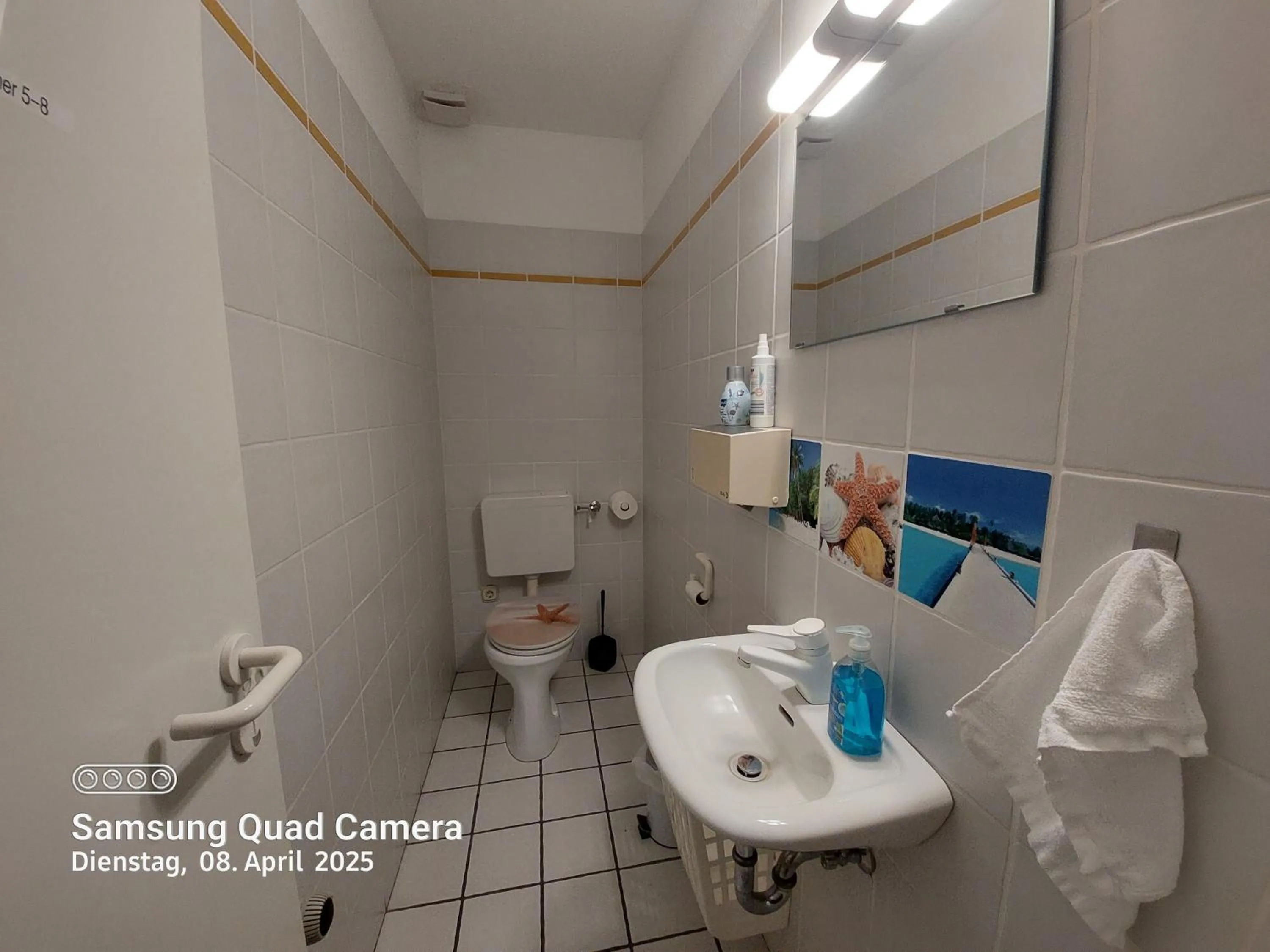 Toilet in Pension Norddeicher Straße