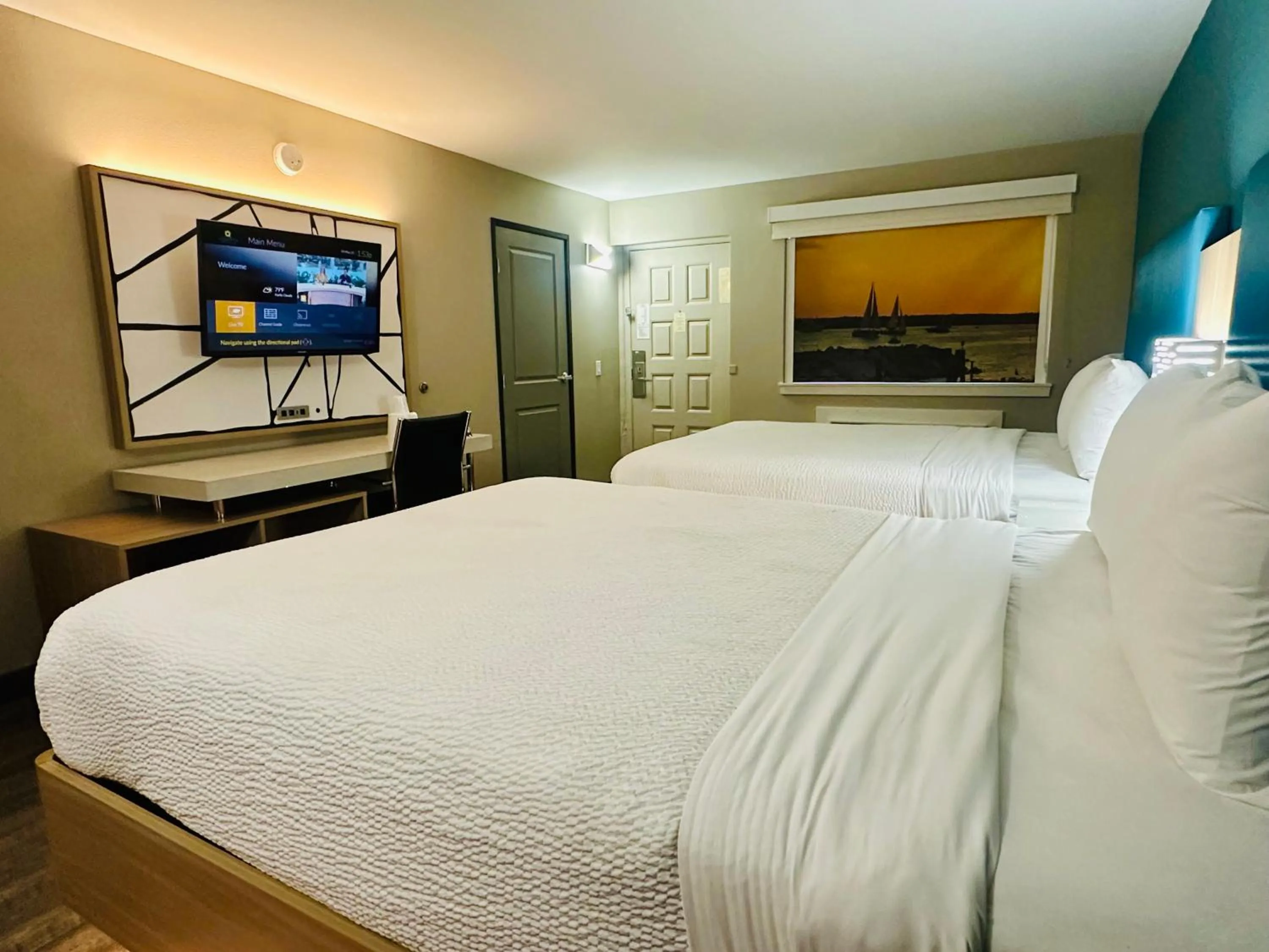 Bed in La Quinta Inn by Wyndham Costa Mesa Orange County