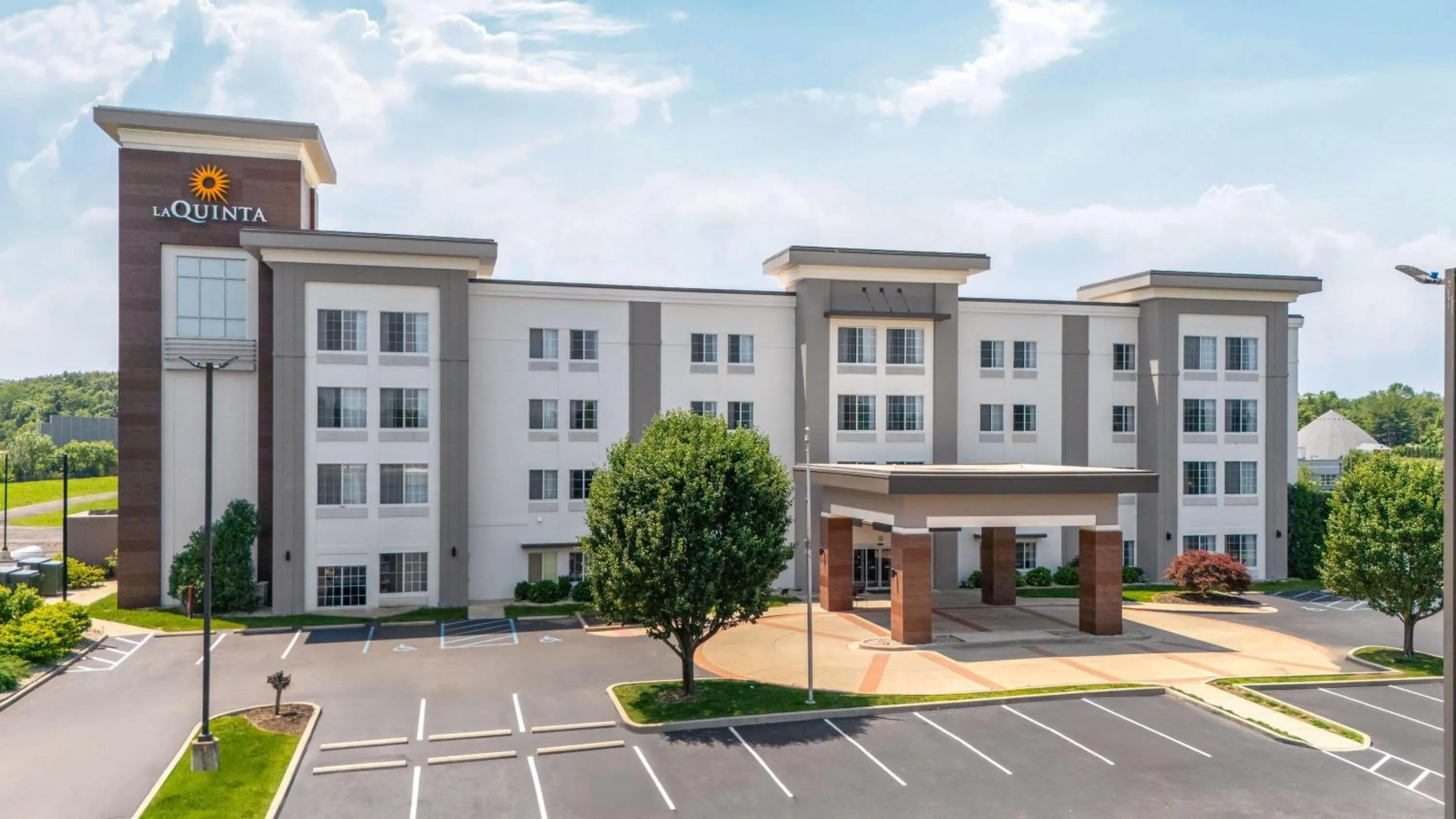 Property building in La Quinta by Wyndham Columbus - Edinburgh