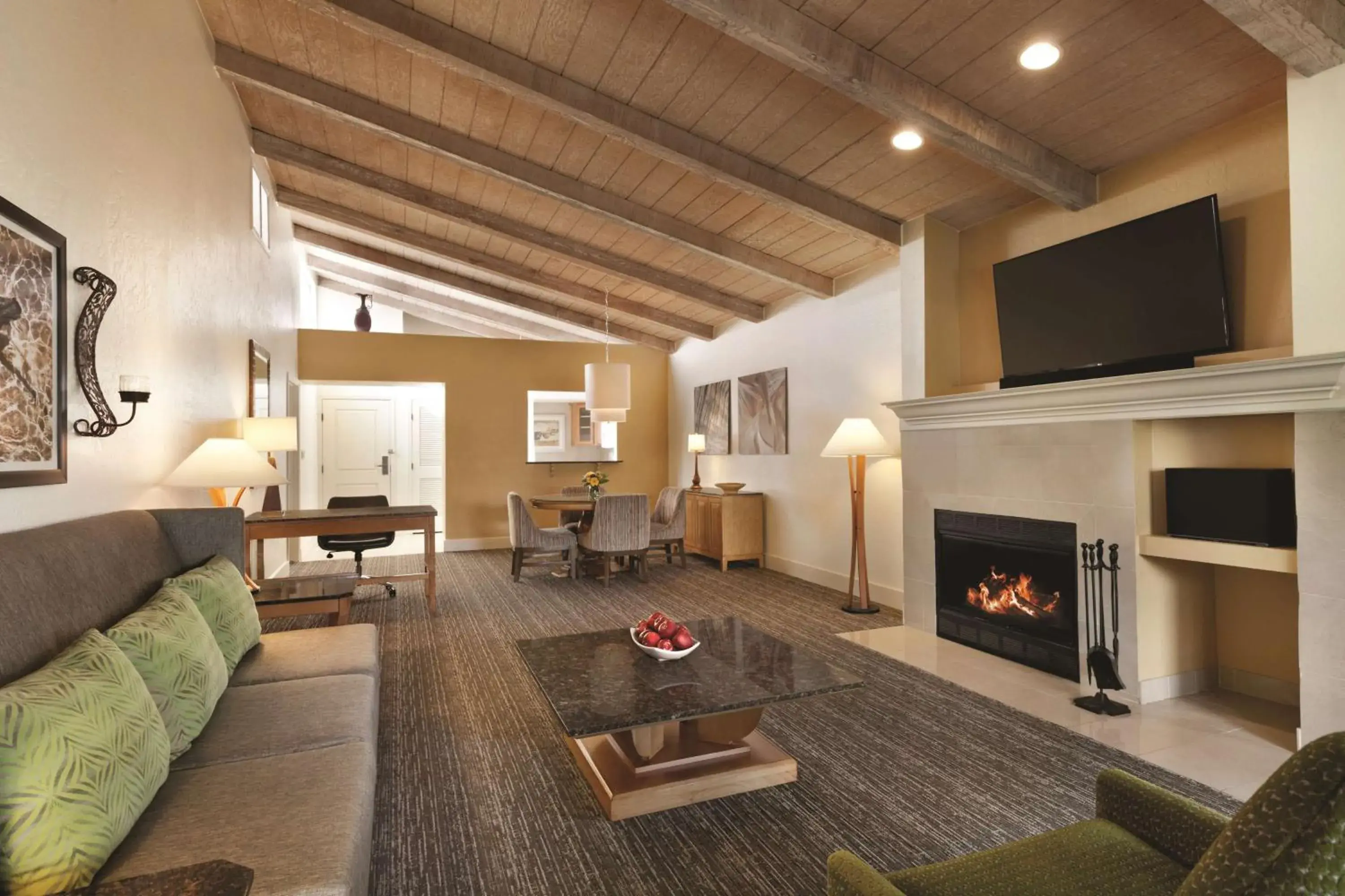 Deluxe Two-Bedroom Villa in Hilton Scottsdale Resort & Villas Deluxe Two-Bedroom Villa in Hilton Scottsdale Resort & Villas