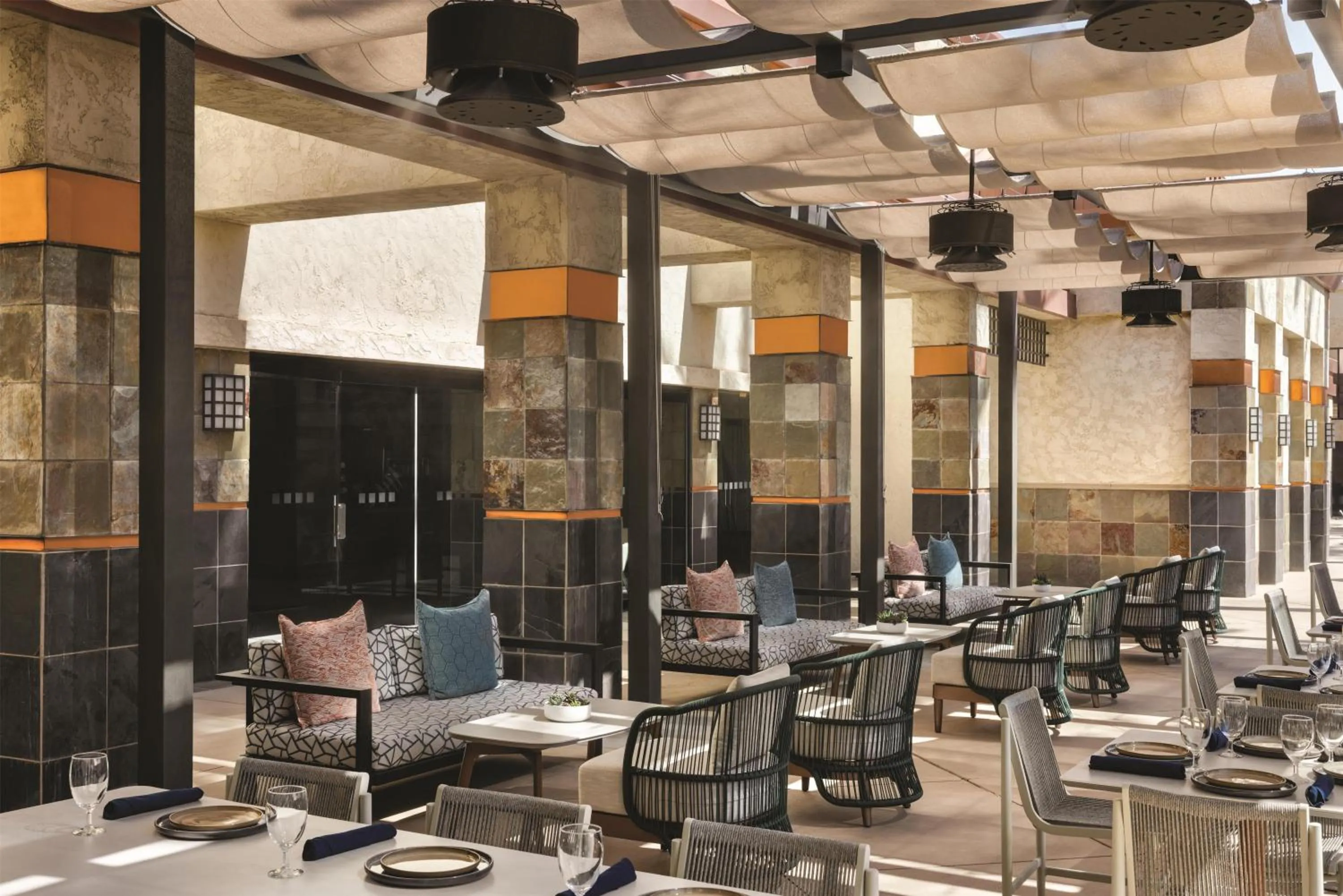 Restaurant/places to eat in Hilton Scottsdale Resort & Villas