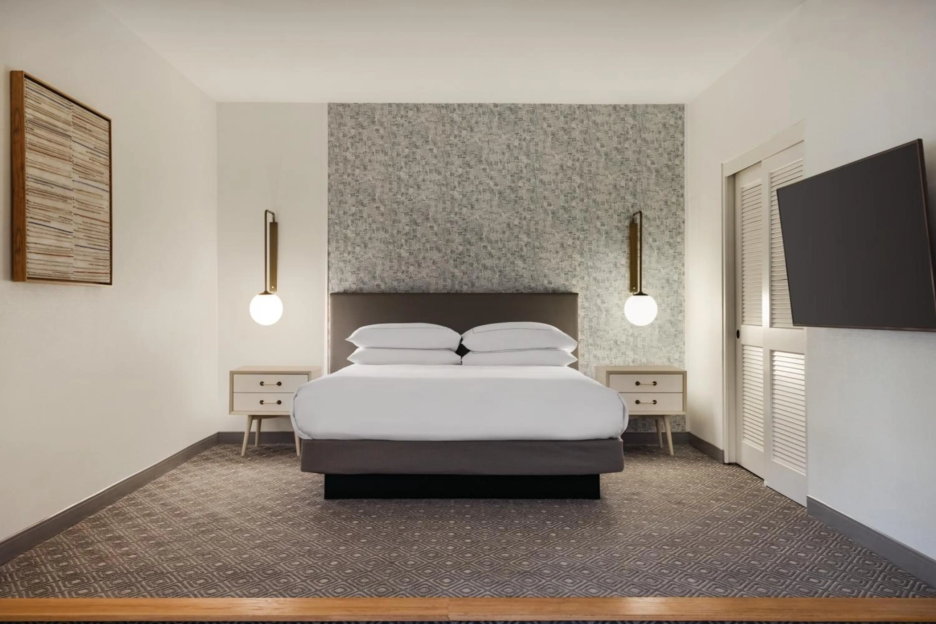 Bed in Hilton Scottsdale Resort & Villas