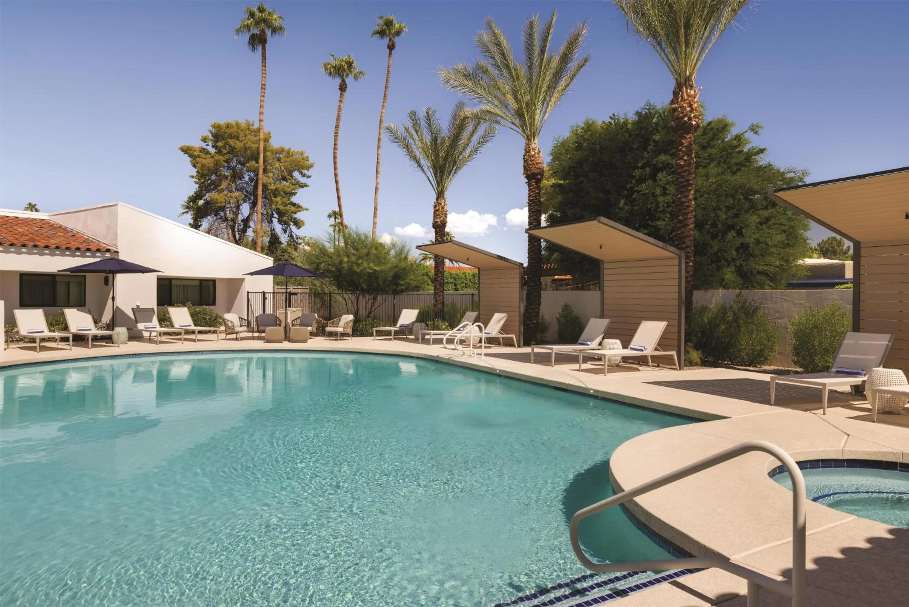 Pool view in Hilton Scottsdale Resort & Villas