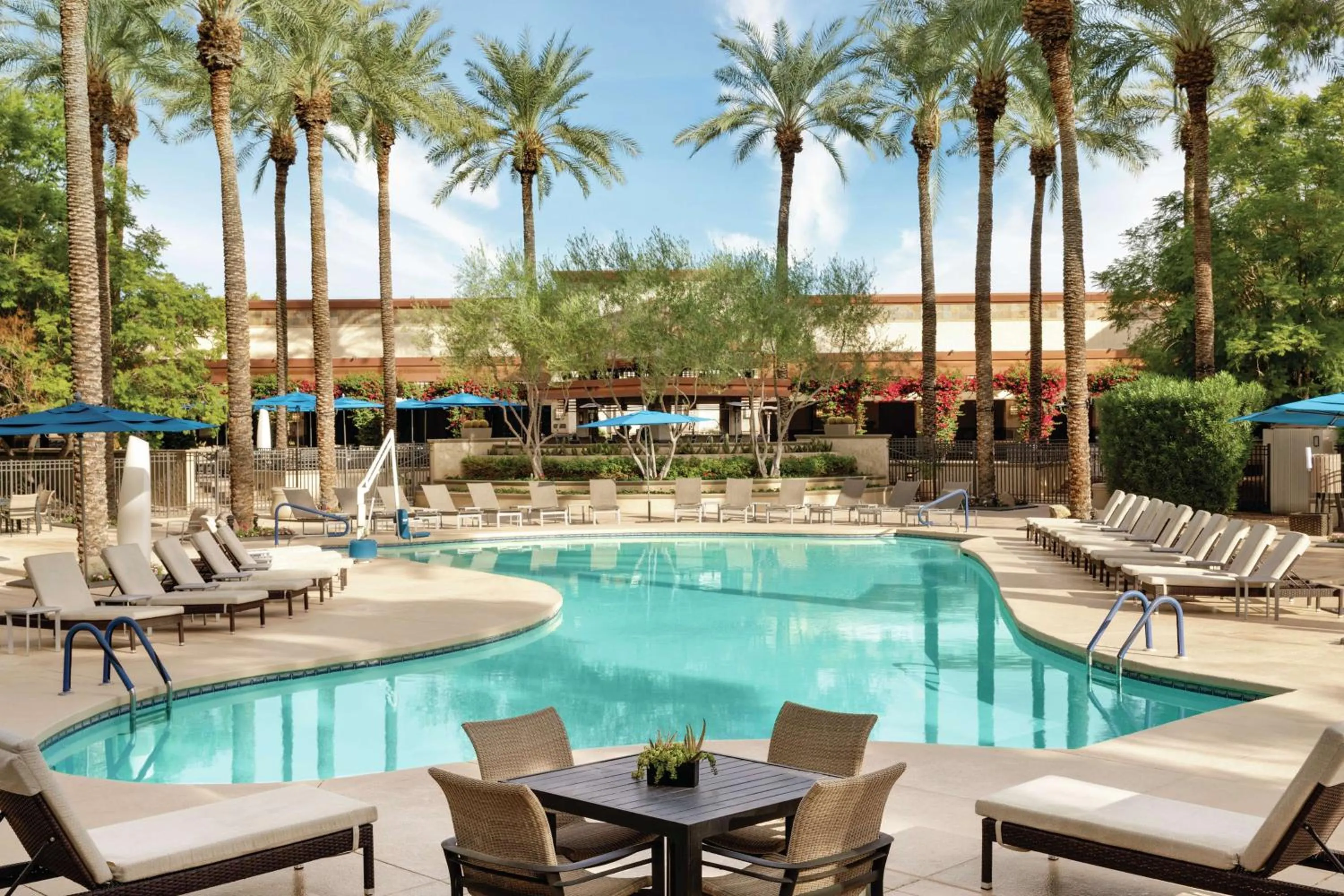 Pool view in Hilton Scottsdale Resort & Villas