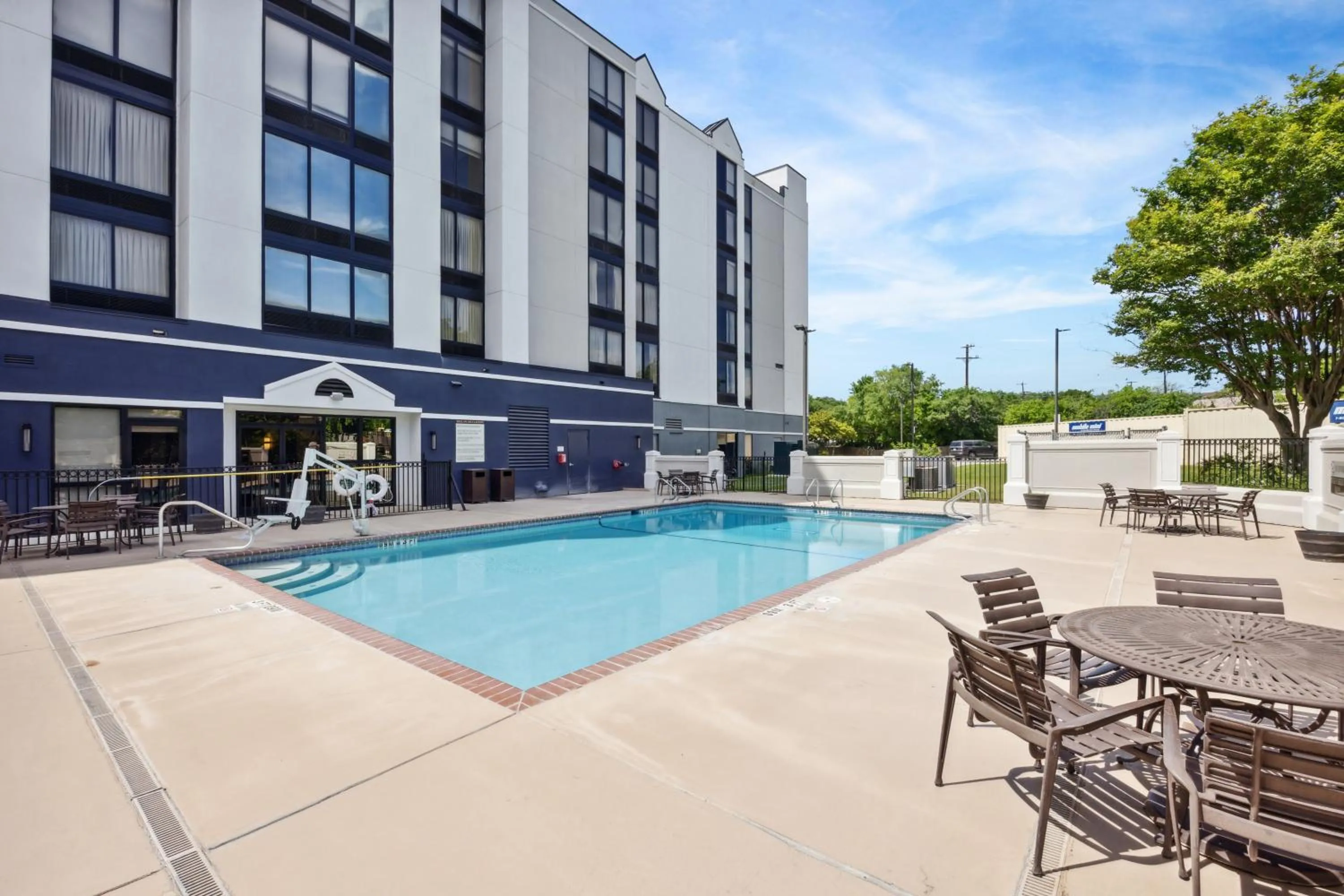 Swimming pool in Hyatt Place San Antonio Northwest/Medical Center