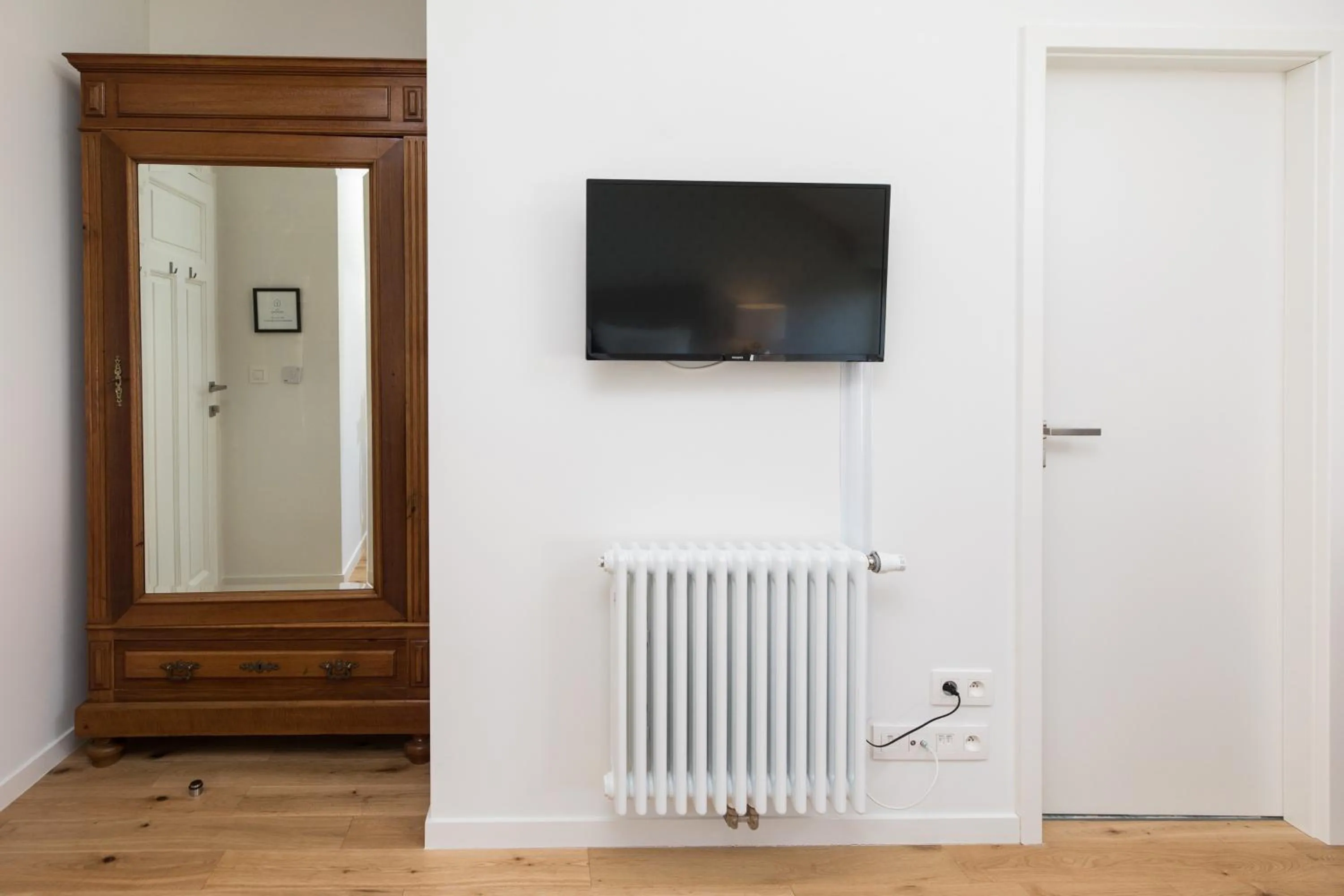 TV and multimedia in Chez Spoons B&B