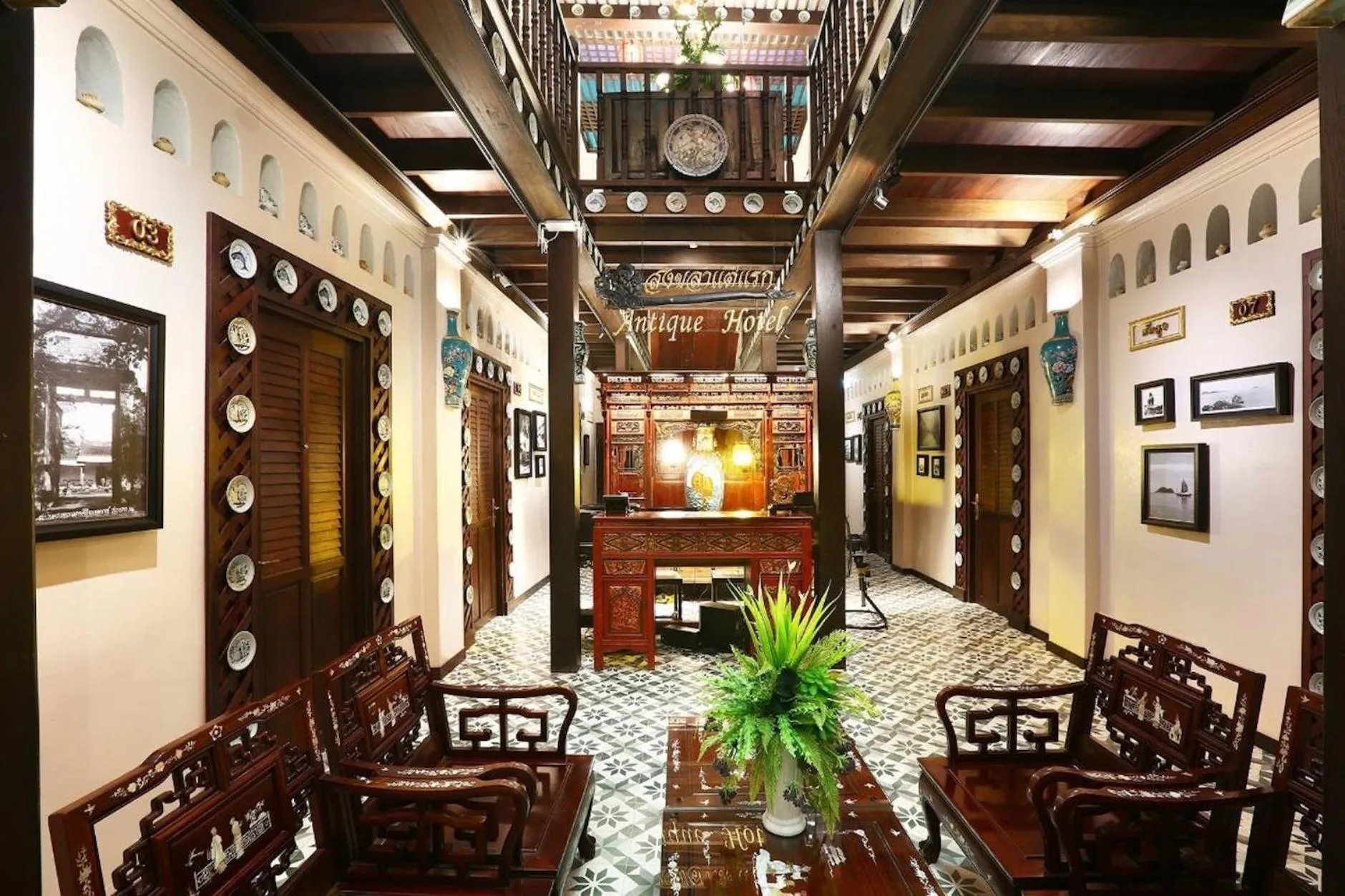 Lounge or bar in สงขลาแต่แรก แอนทีค โฮเท็ล Songkhla Tae Raek Antique Hotel