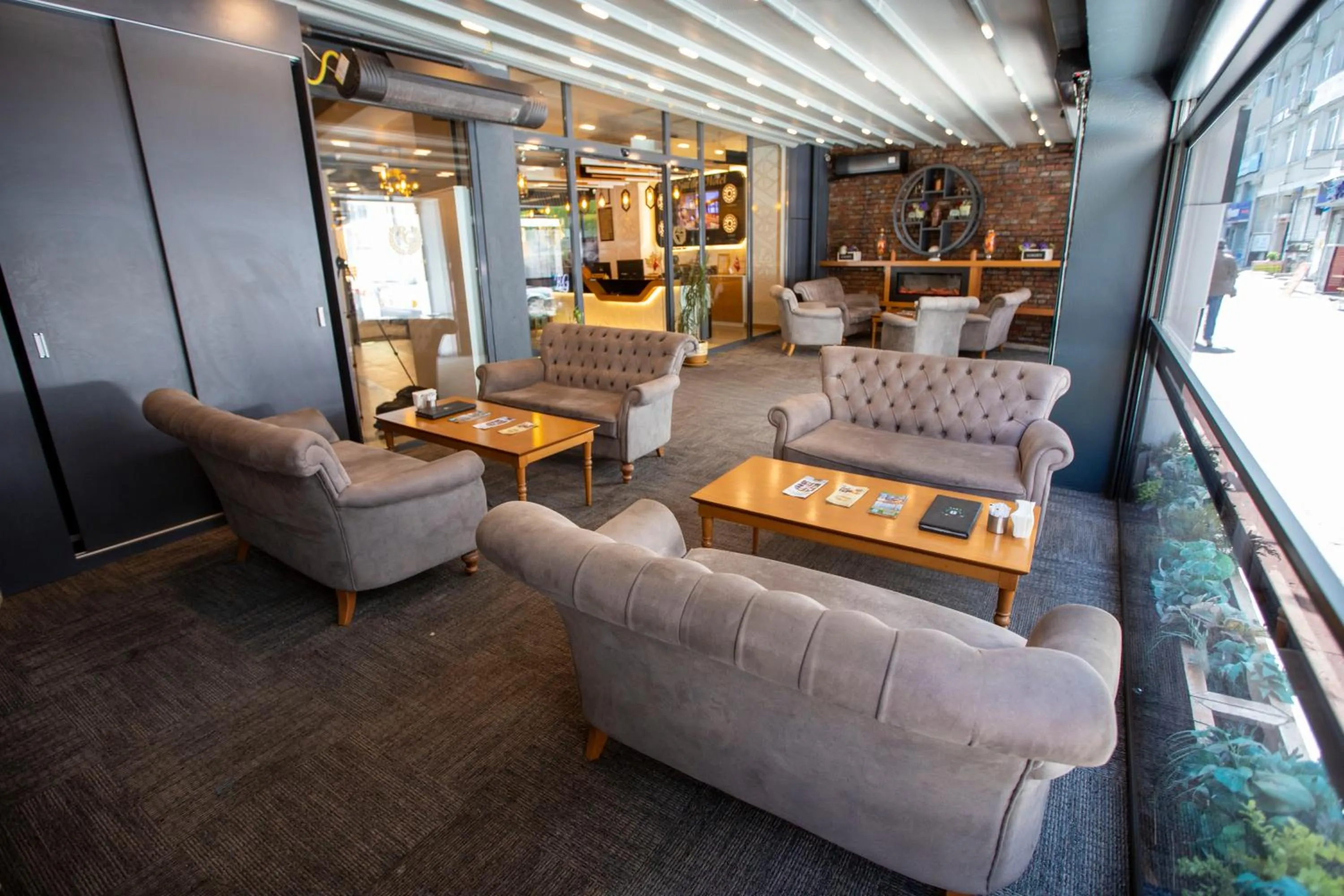 Living room in BEST GARDEN HOTEL