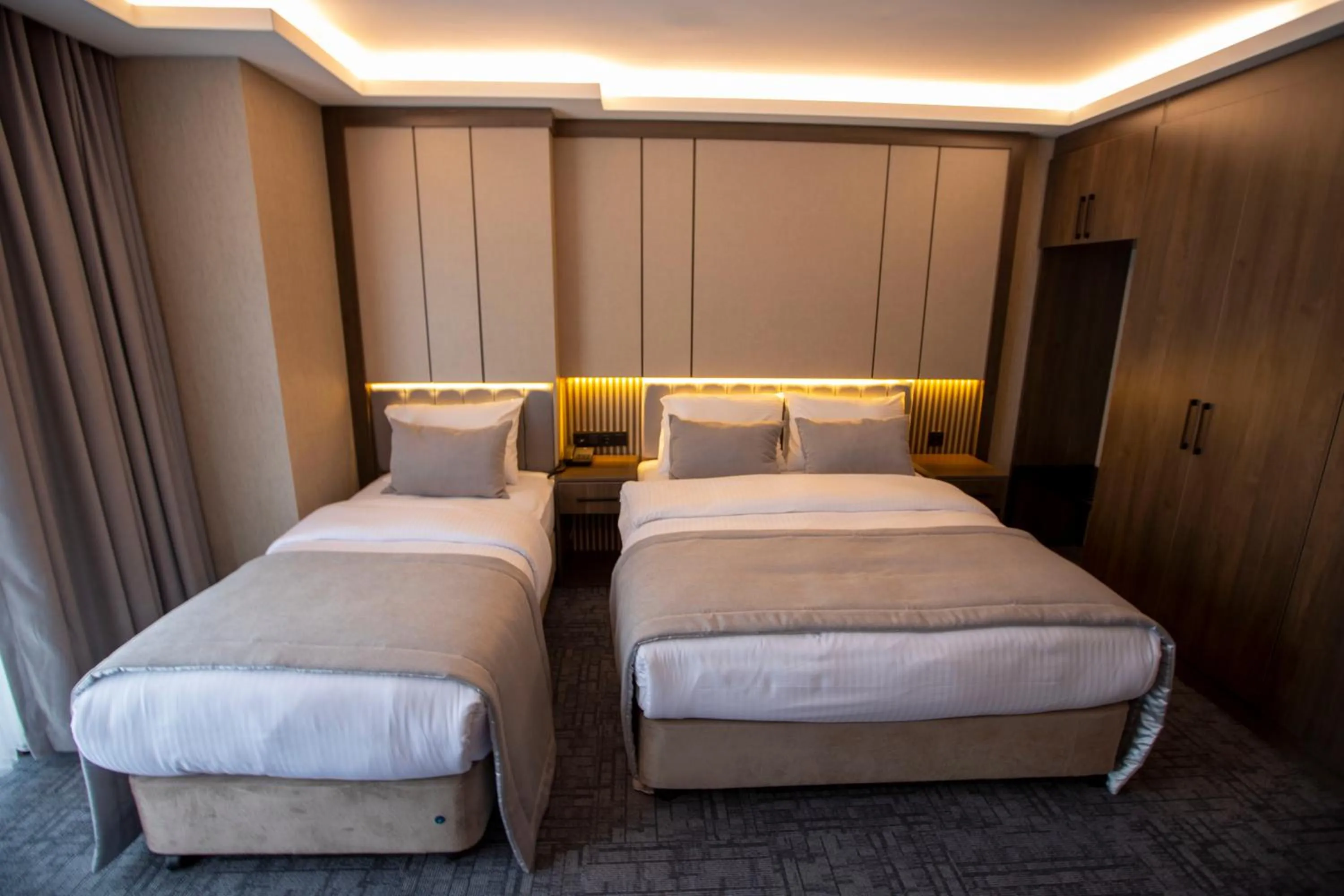 Massage, Bed in BEST GARDEN HOTEL