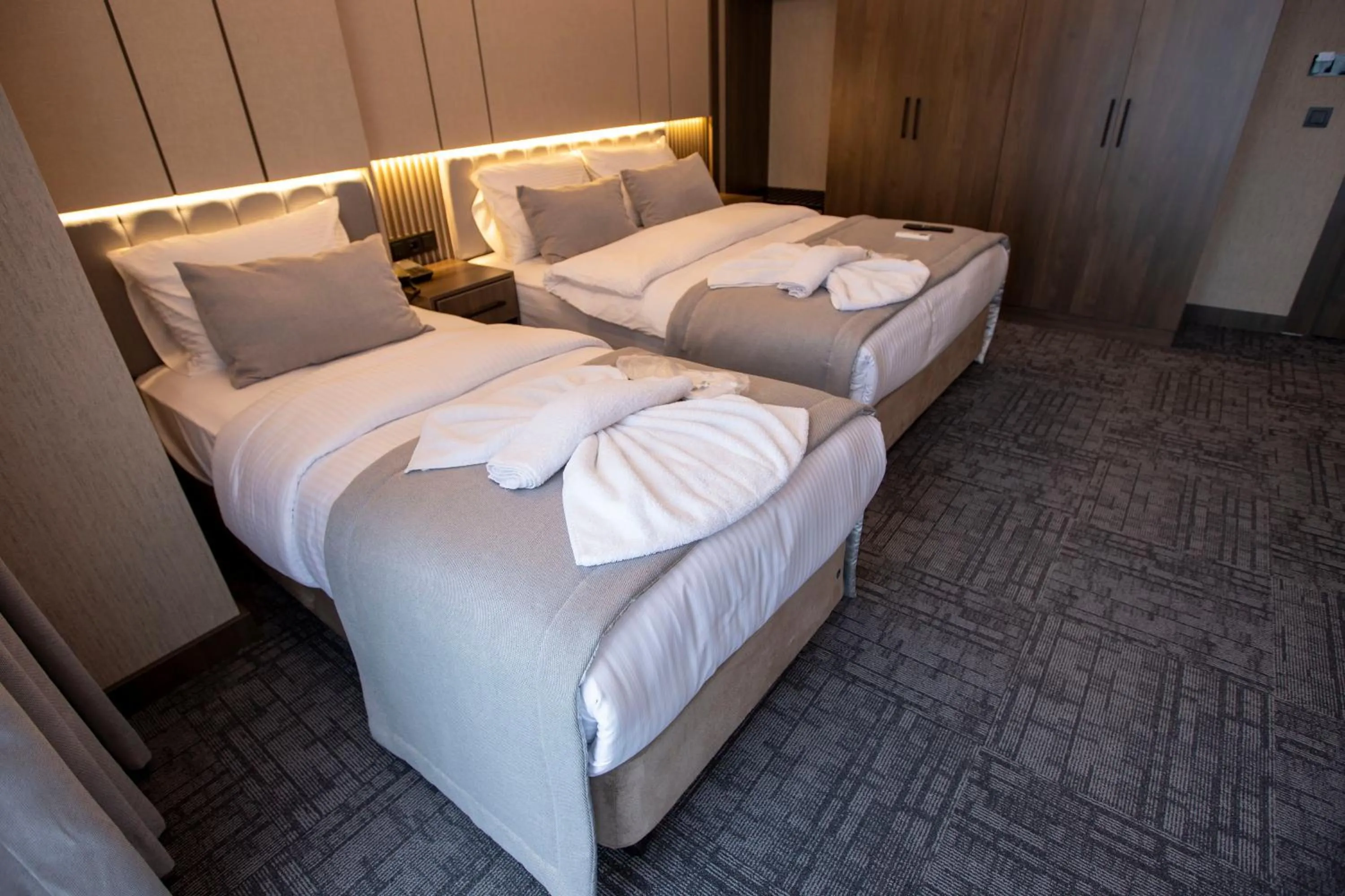 Massage, Bed in BEST GARDEN HOTEL