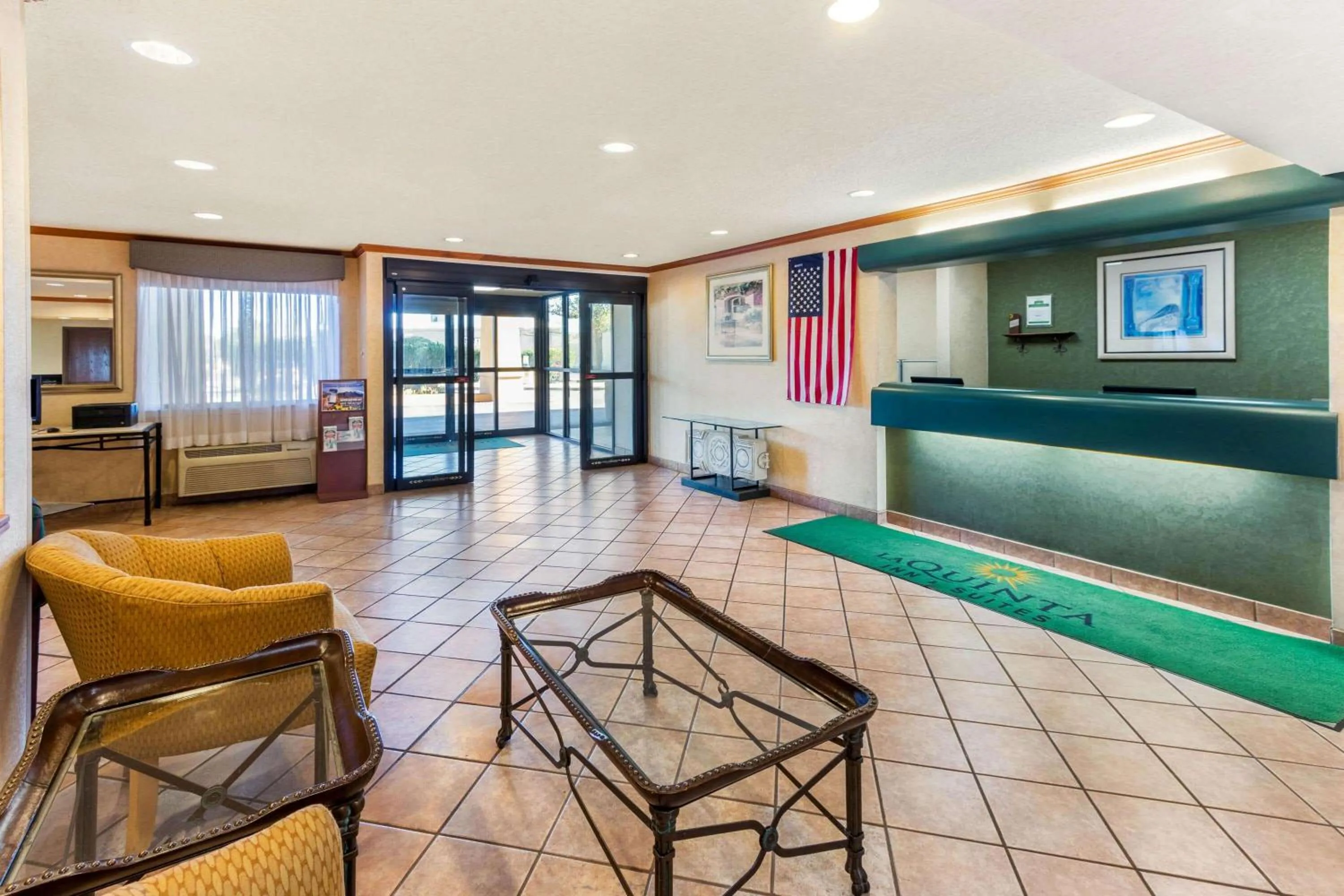 Lobby or reception in La Quinta Inn & Suites by Wyndham Las Cruces Organ Mountain