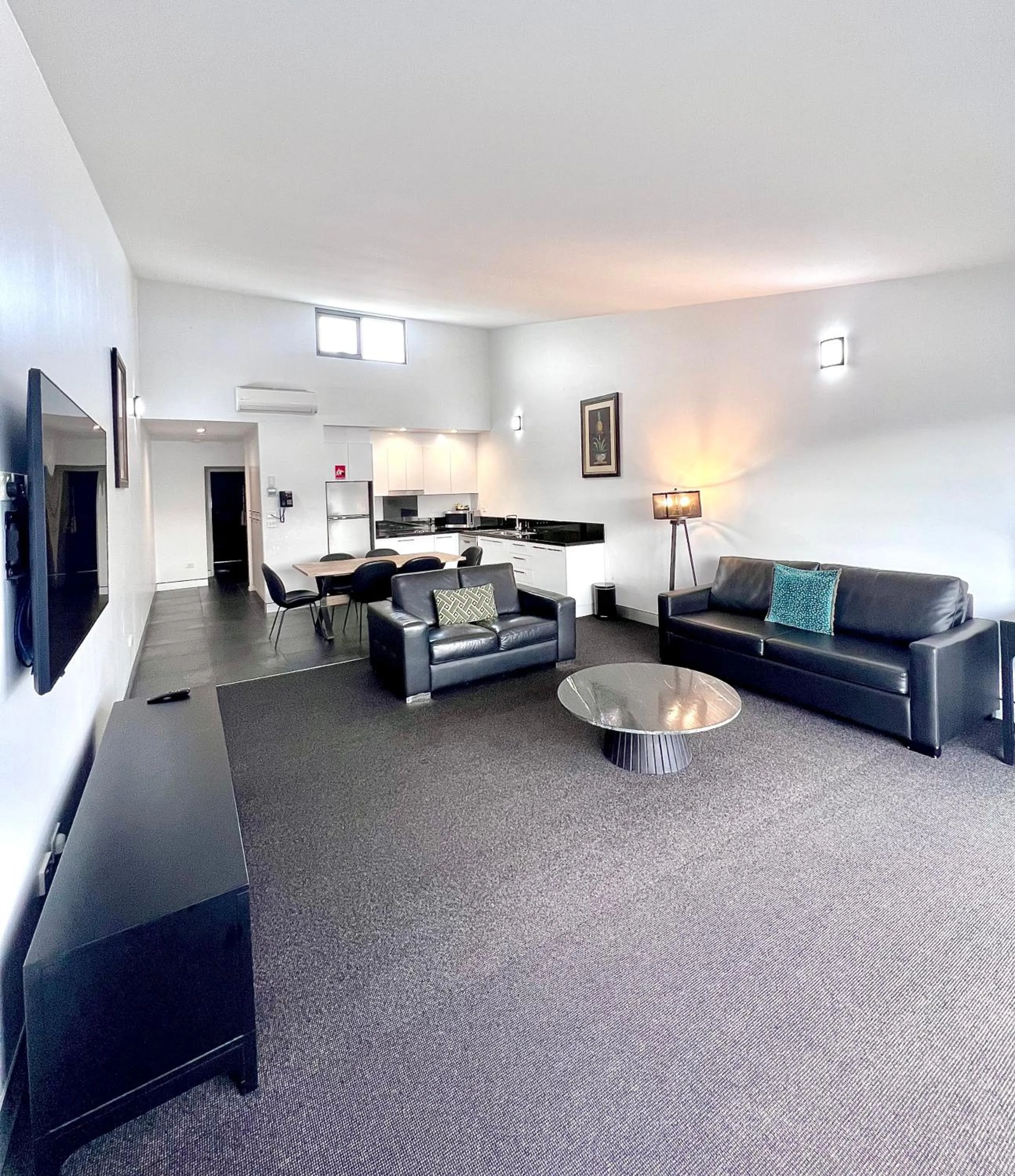 TV and multimedia in Crown on Darby Newcastle