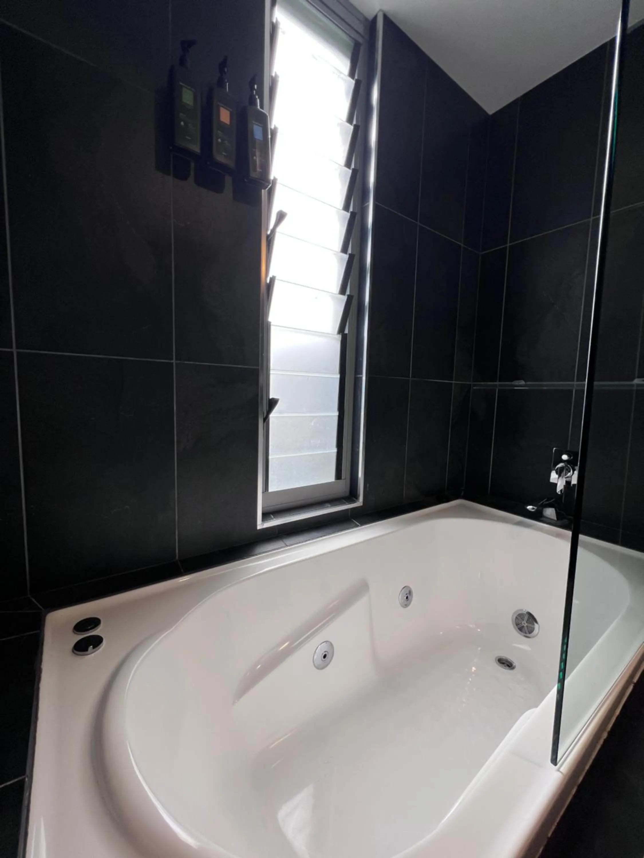 Bath in Crown on Darby Newcastle