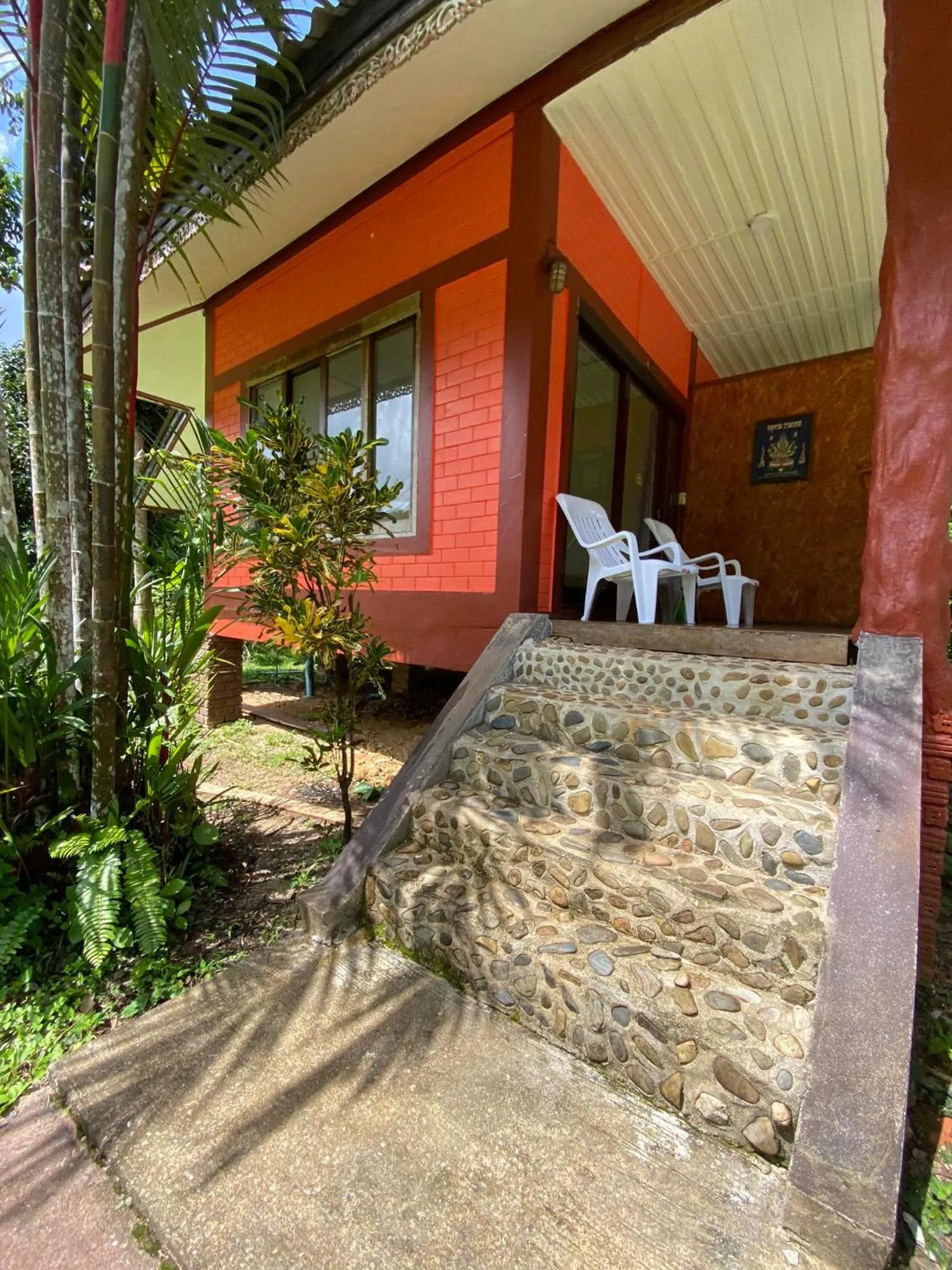 Facade/entrance in Khao Sok Nung House