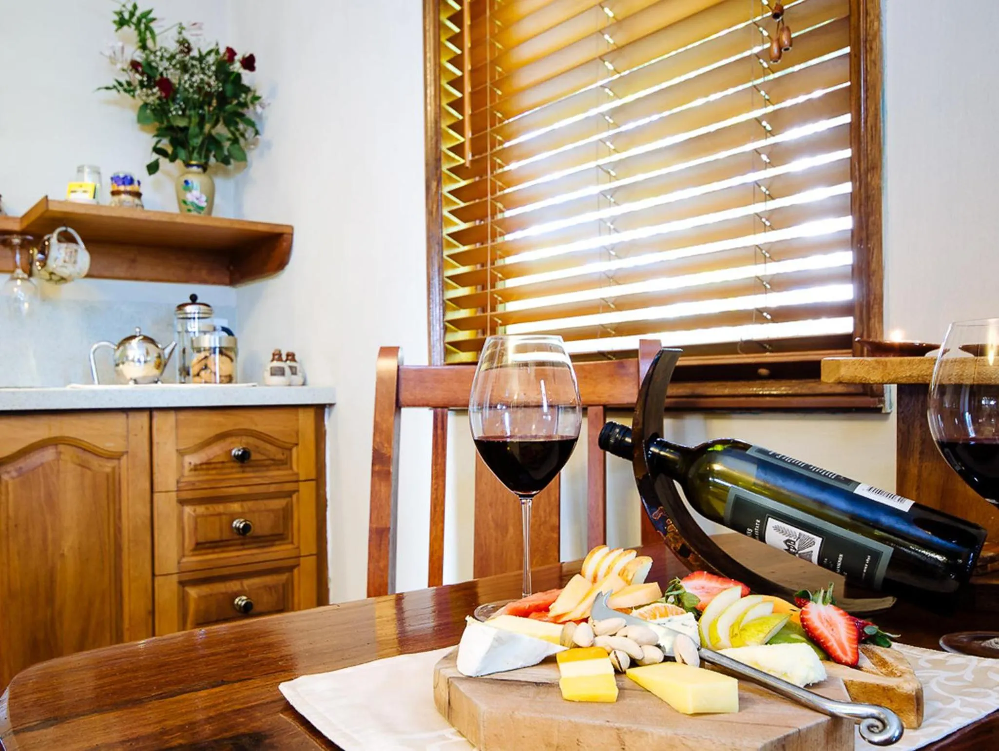 Kitchen or kitchenette in Lillypilly's Cottages & Day Spa