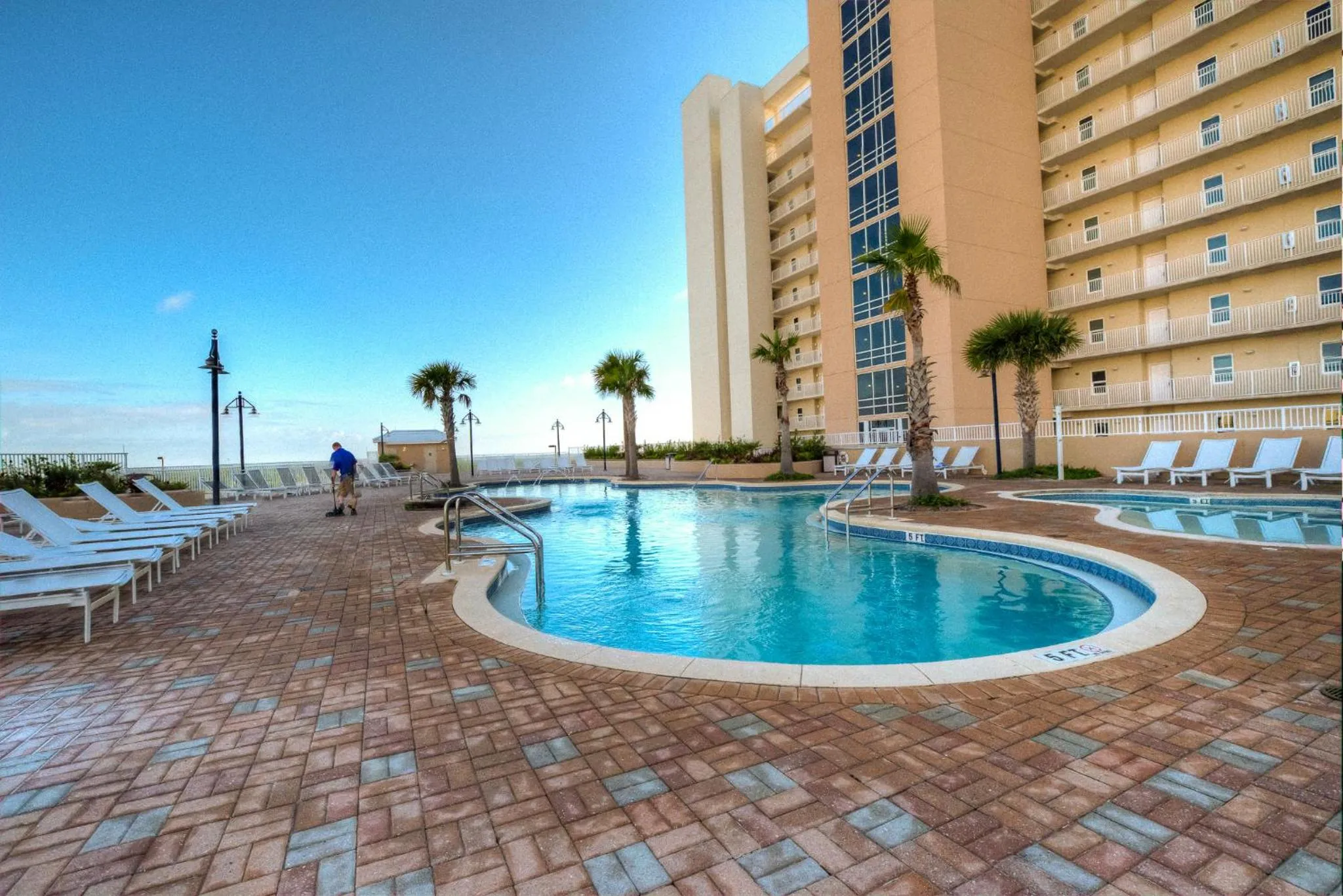 Laketown Wharf 535 By Aneliya