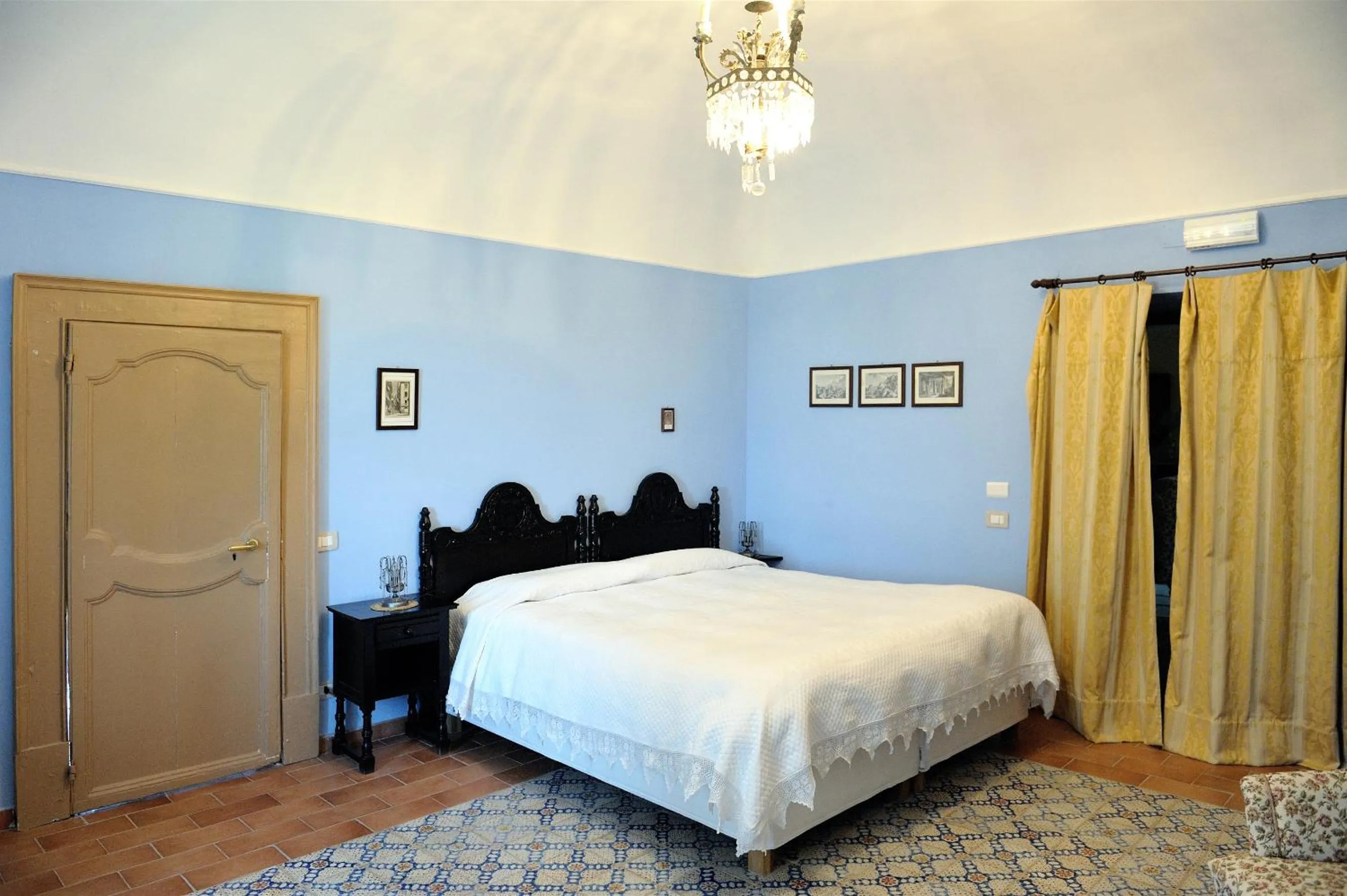 Bedroom, Bed in Villa Trigona