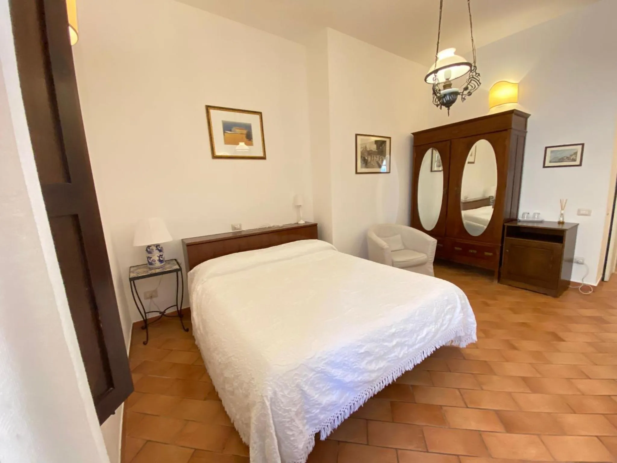 Photo of the whole room, Bed in Villa Trigona