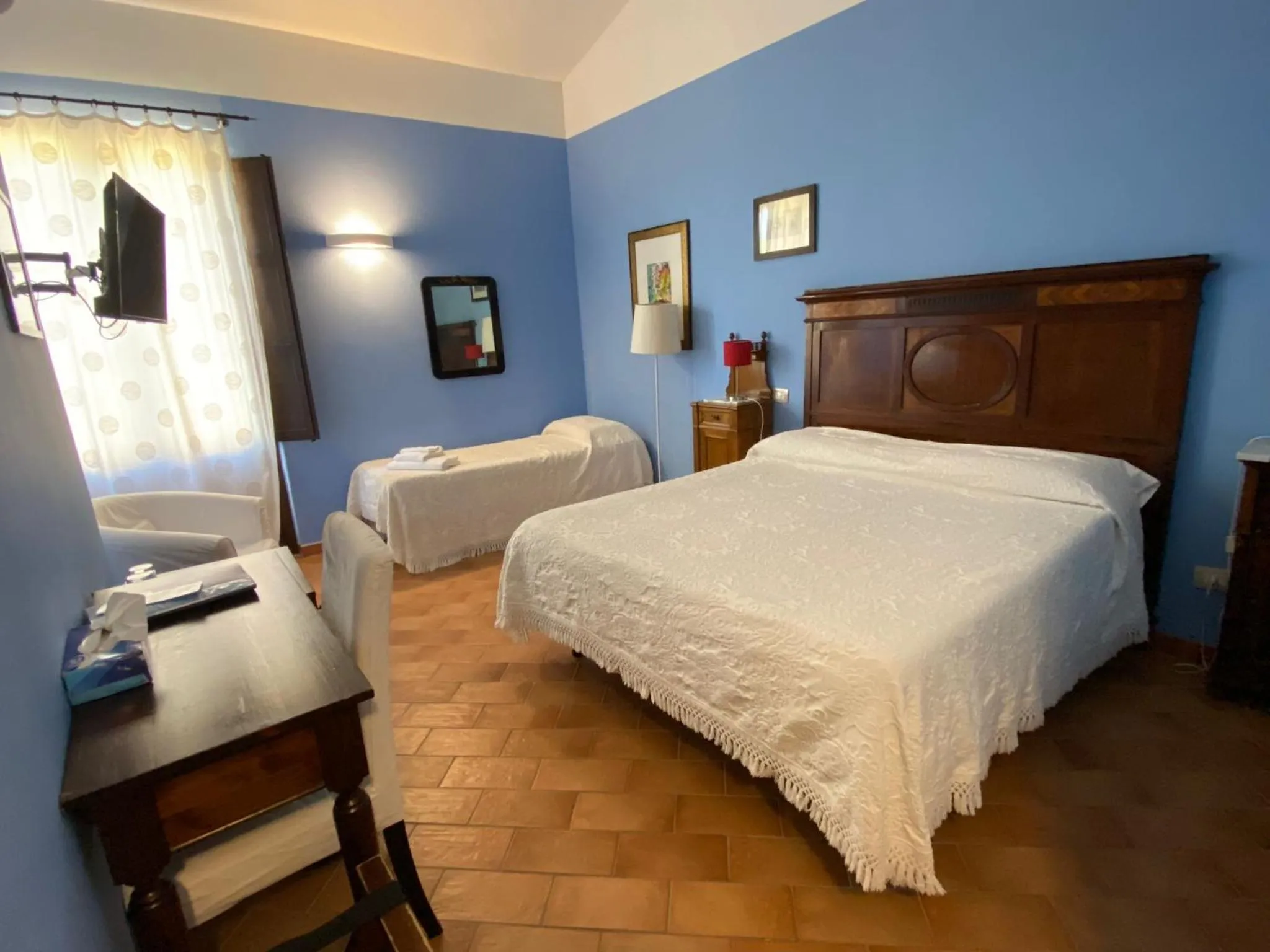 Photo of the whole room, Bed in Villa Trigona