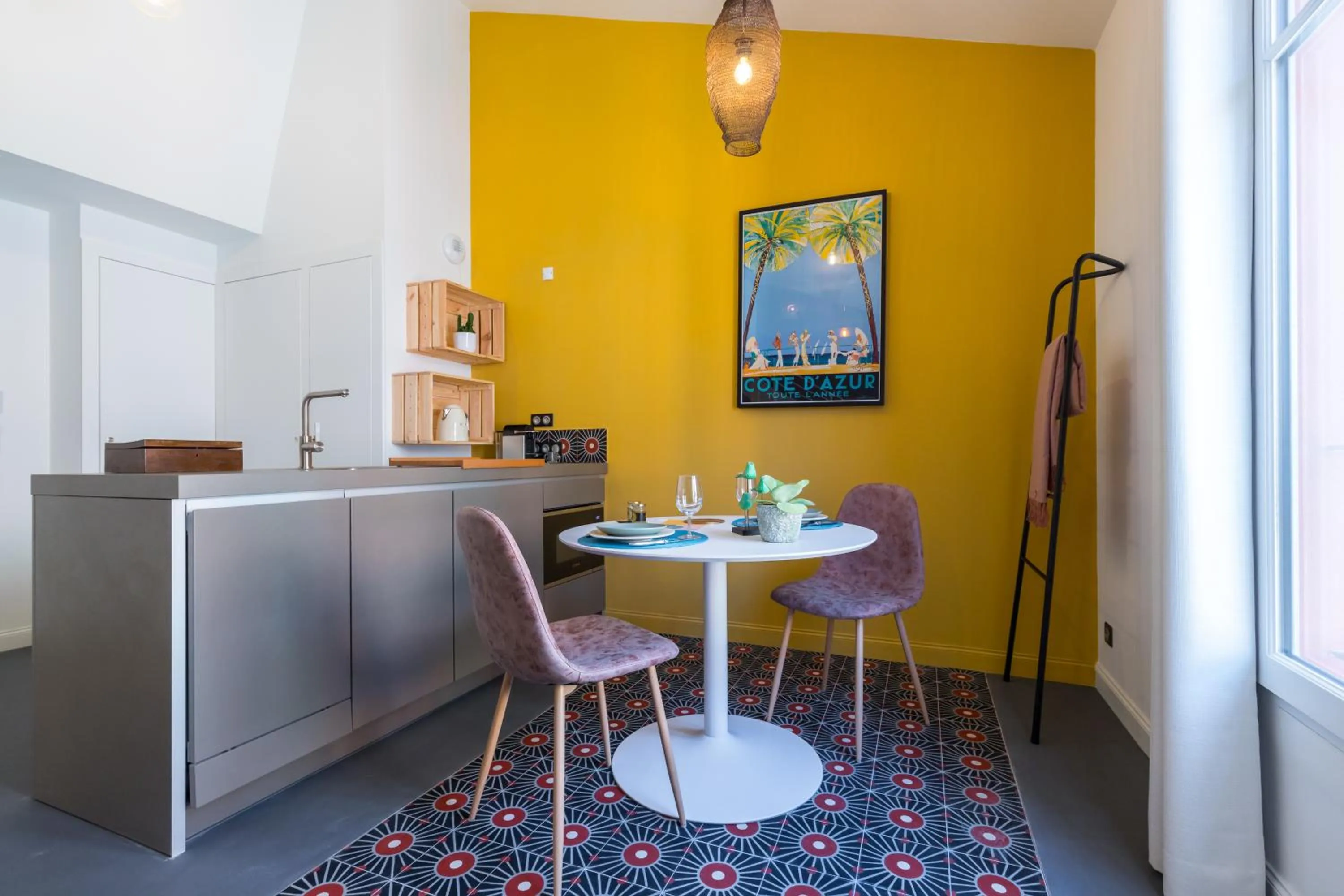 L'Abeille - Boutique Apartments