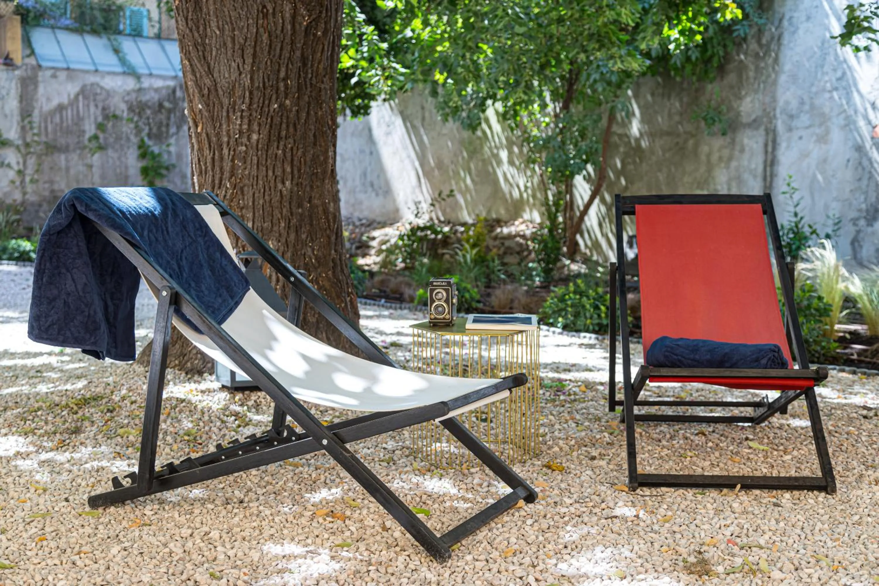 Garden in L'Abeille - Boutique Apartments