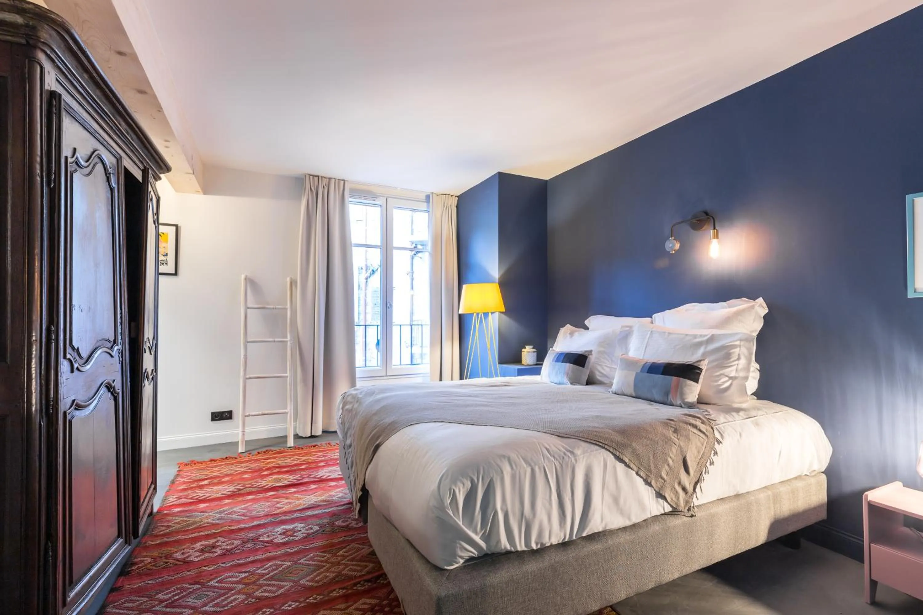 Bed in L'Abeille - Boutique Apartments
