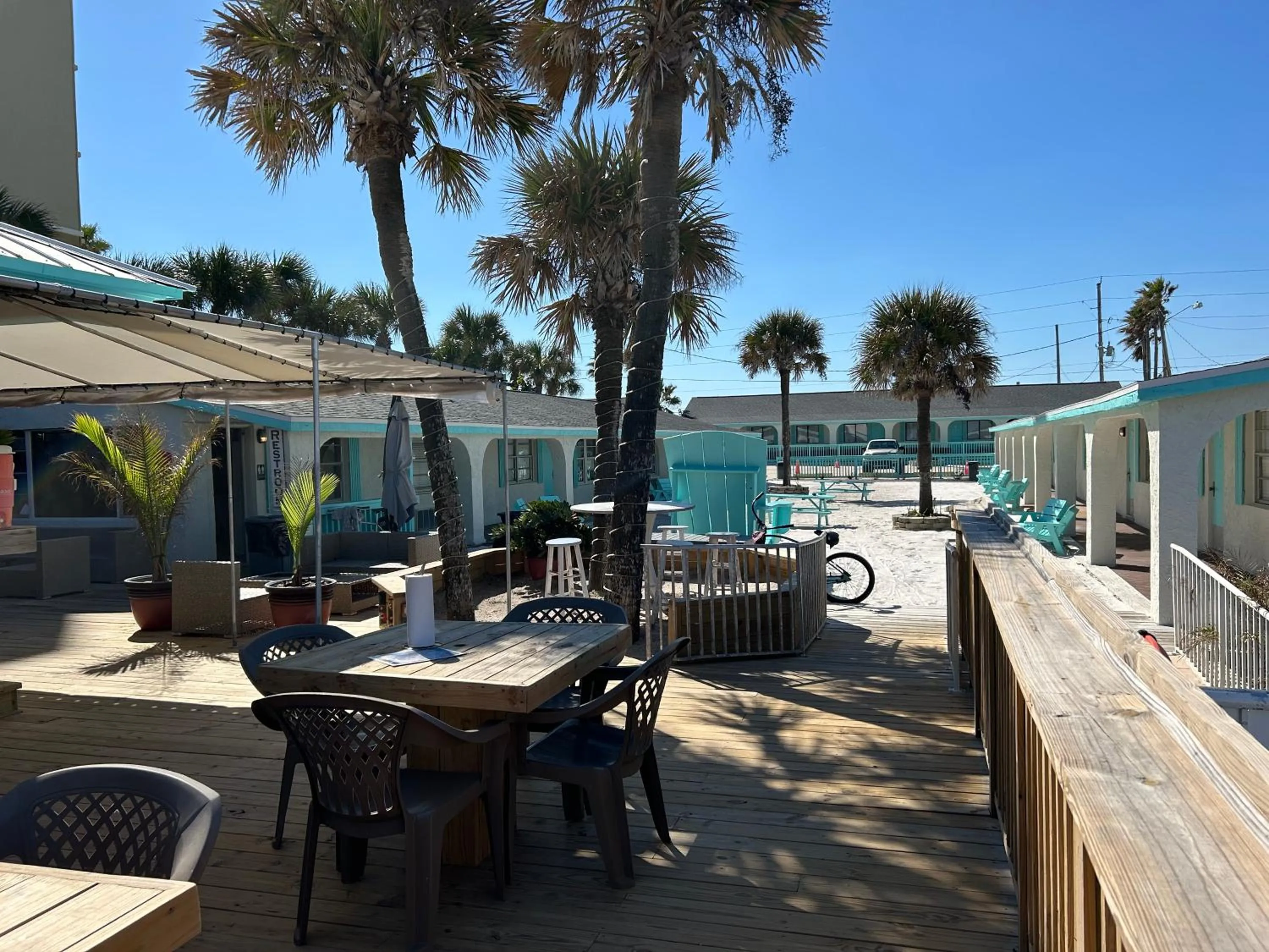 Restaurant/places to eat in Sea Vista Motel