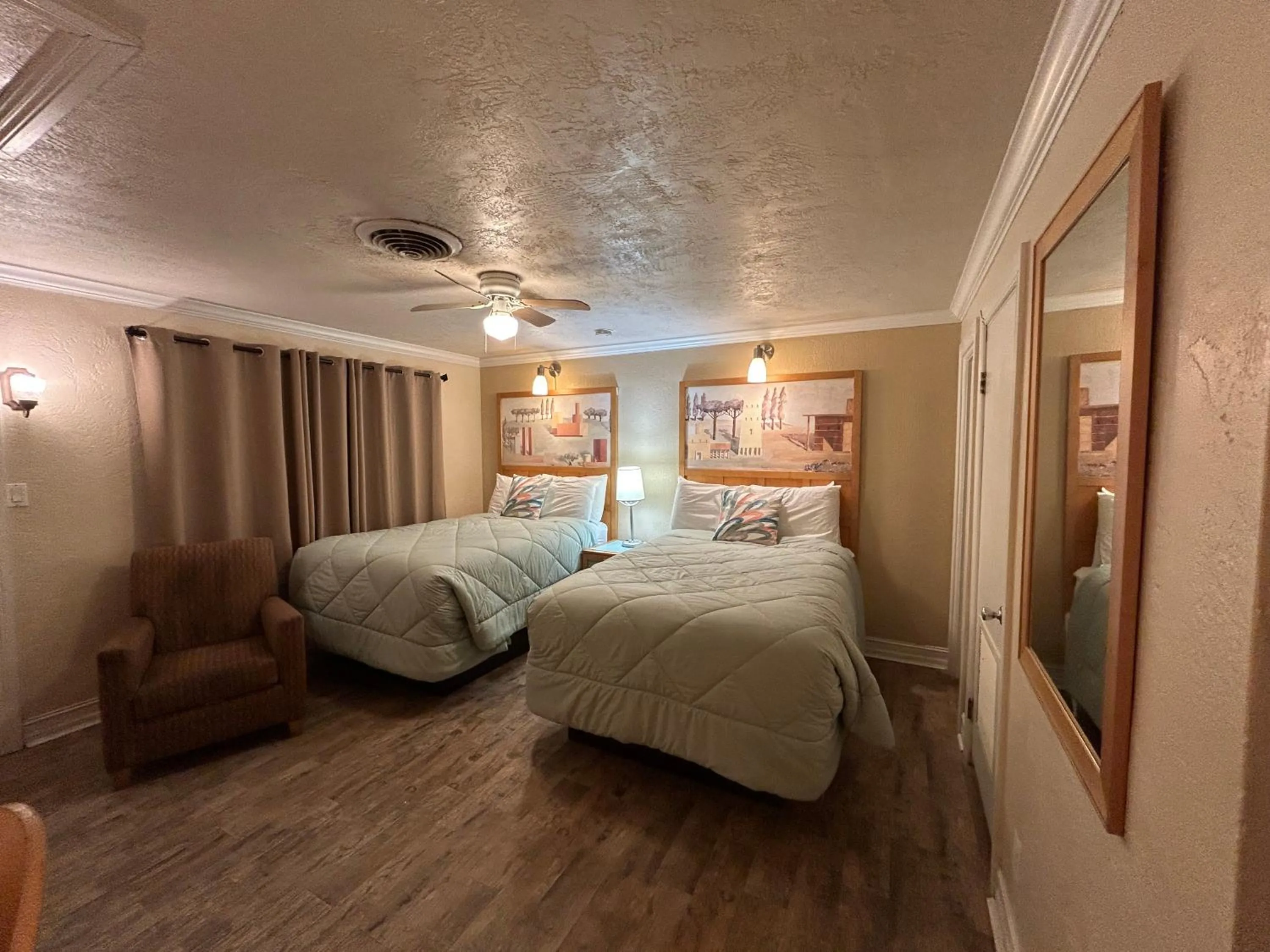 Bed in Sea Vista Motel