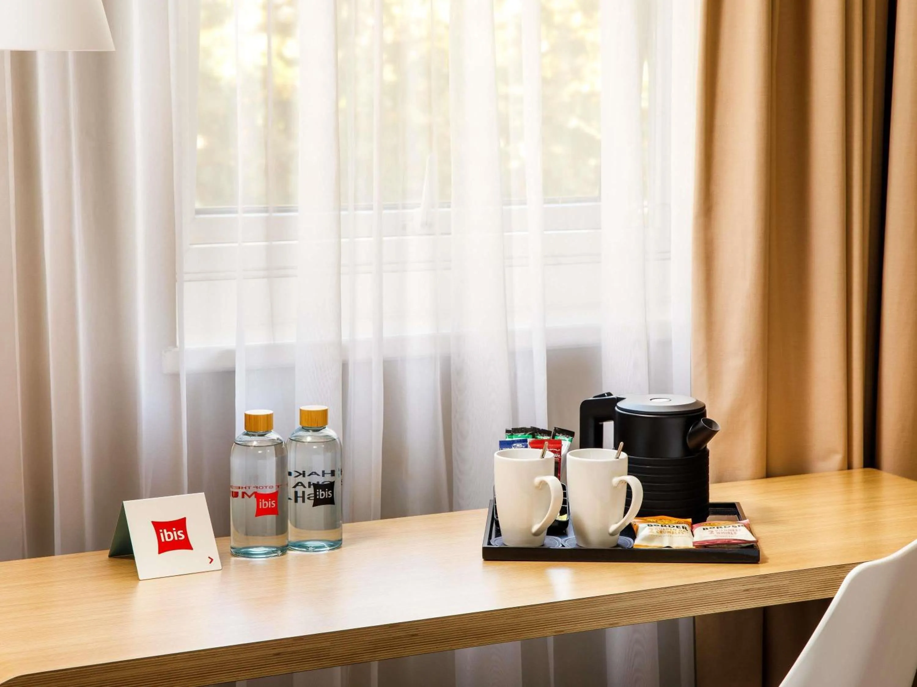 Bedroom in ibis London Greenwich