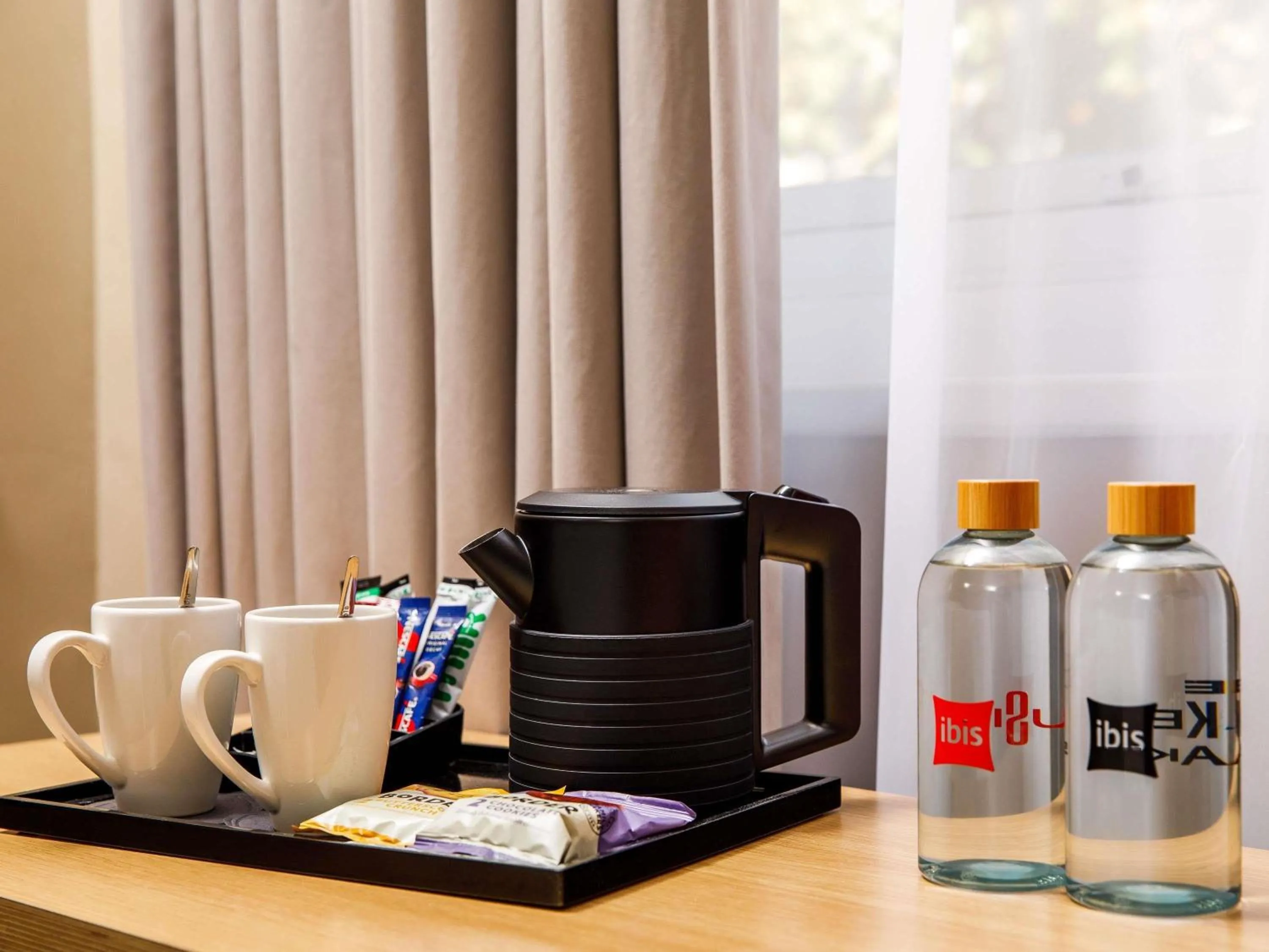 Bedroom in ibis London Greenwich