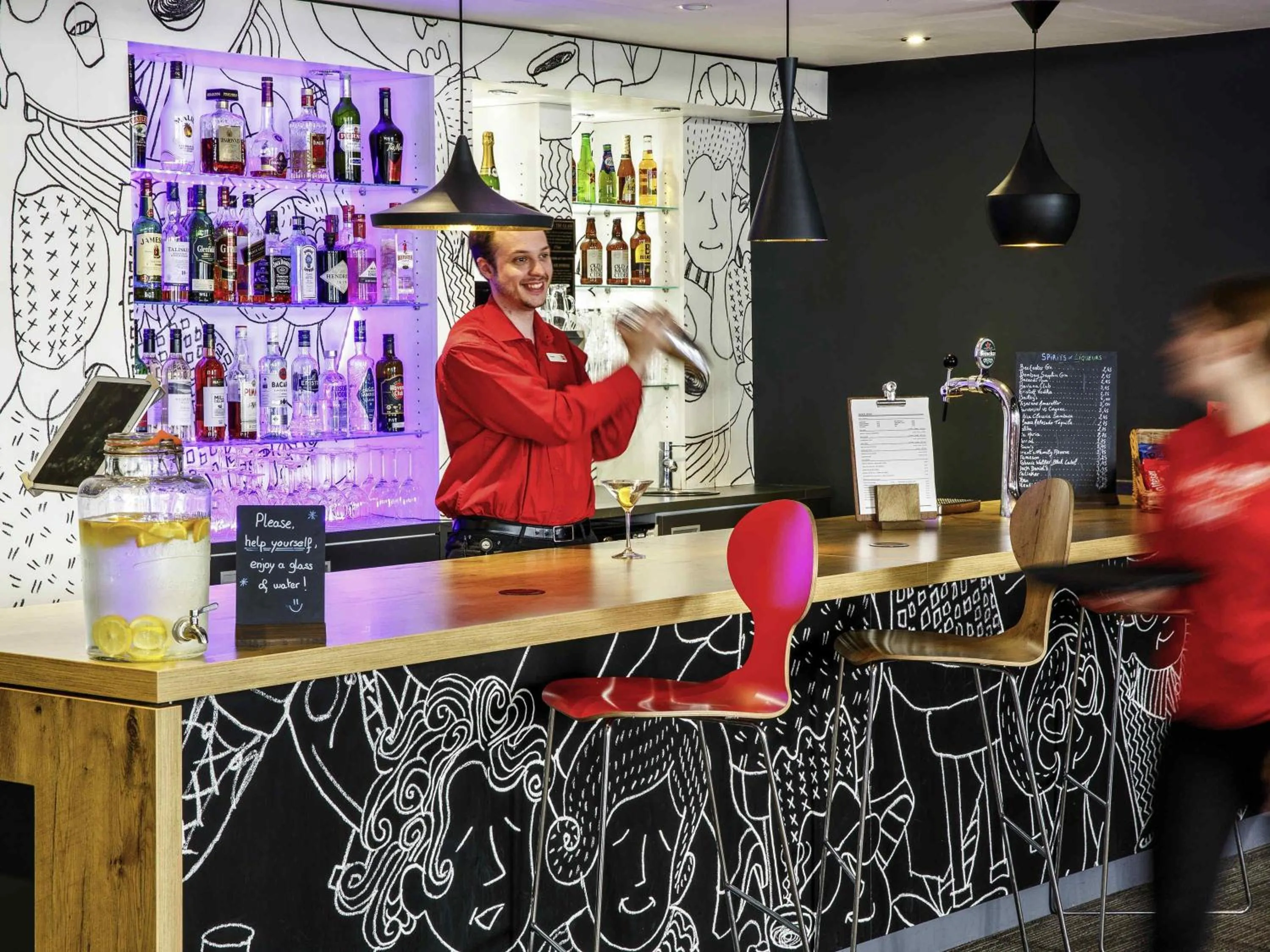 Lounge or bar in ibis London Greenwich