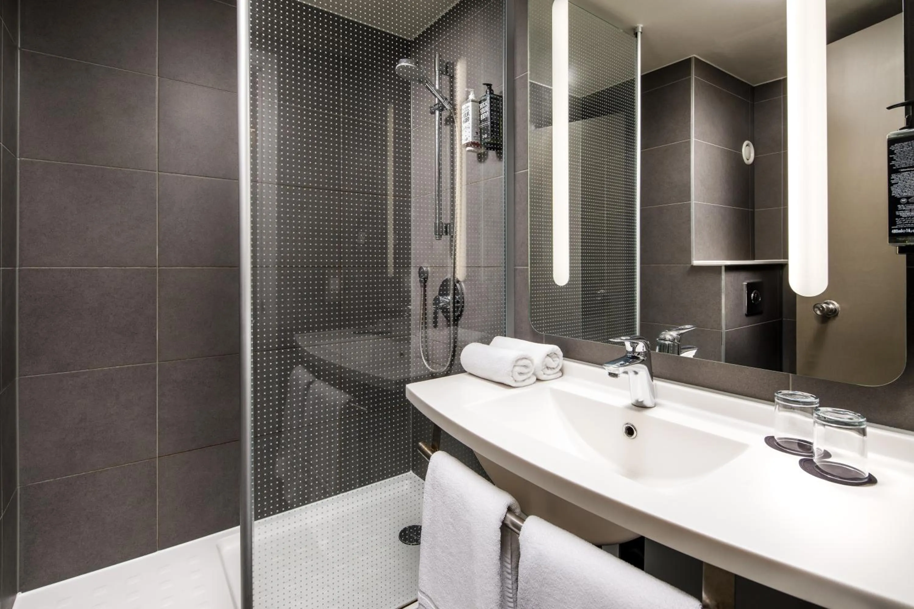 Bathroom in ibis London Greenwich