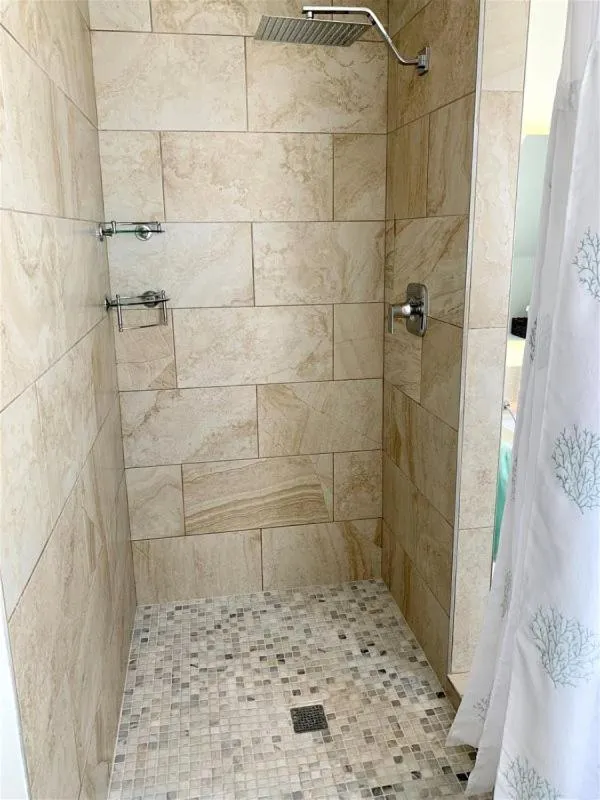 Property building in 125-Fun In The Sun Penthouse