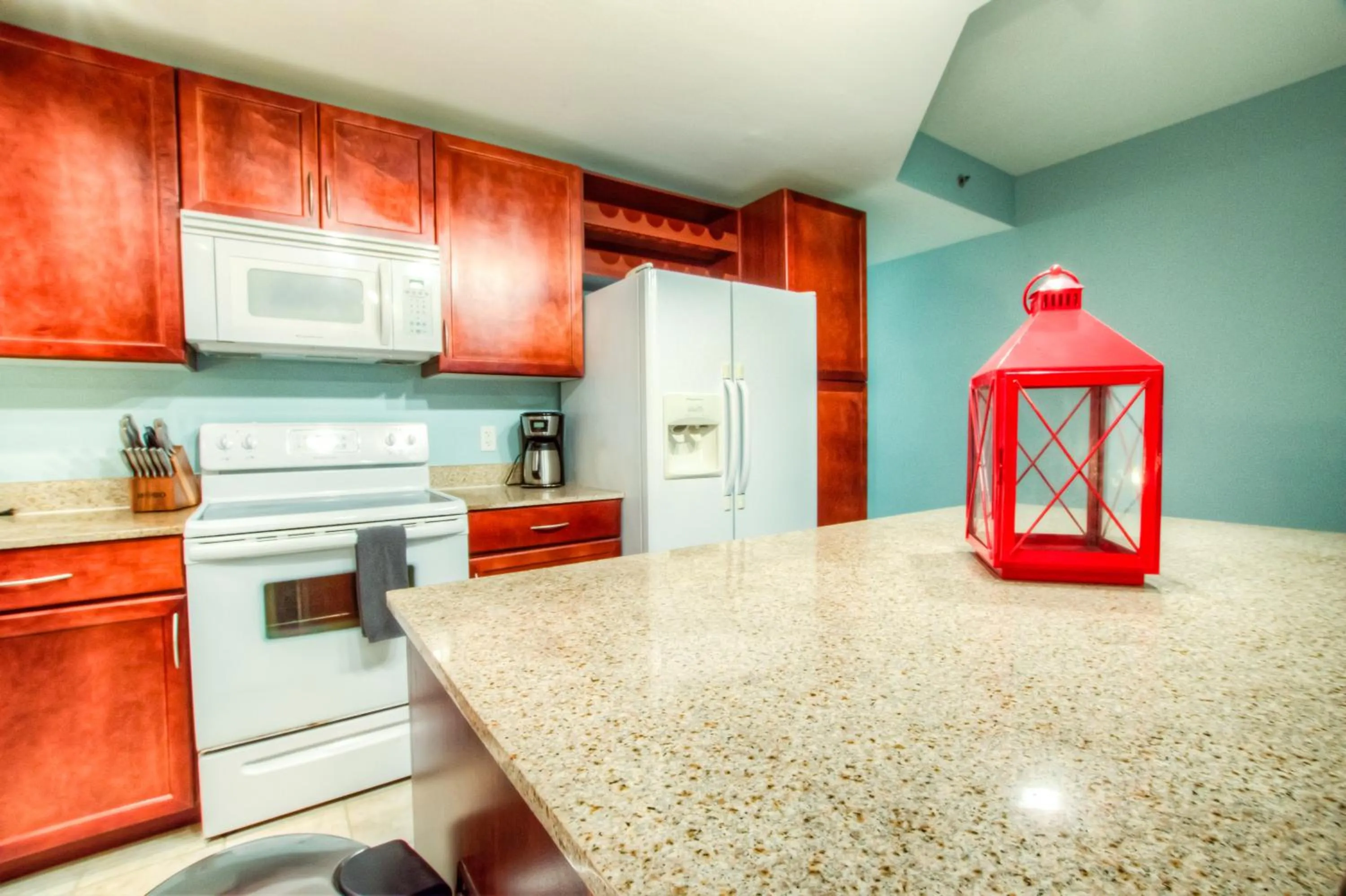 Laketown Wharf 1135 By Aneliya