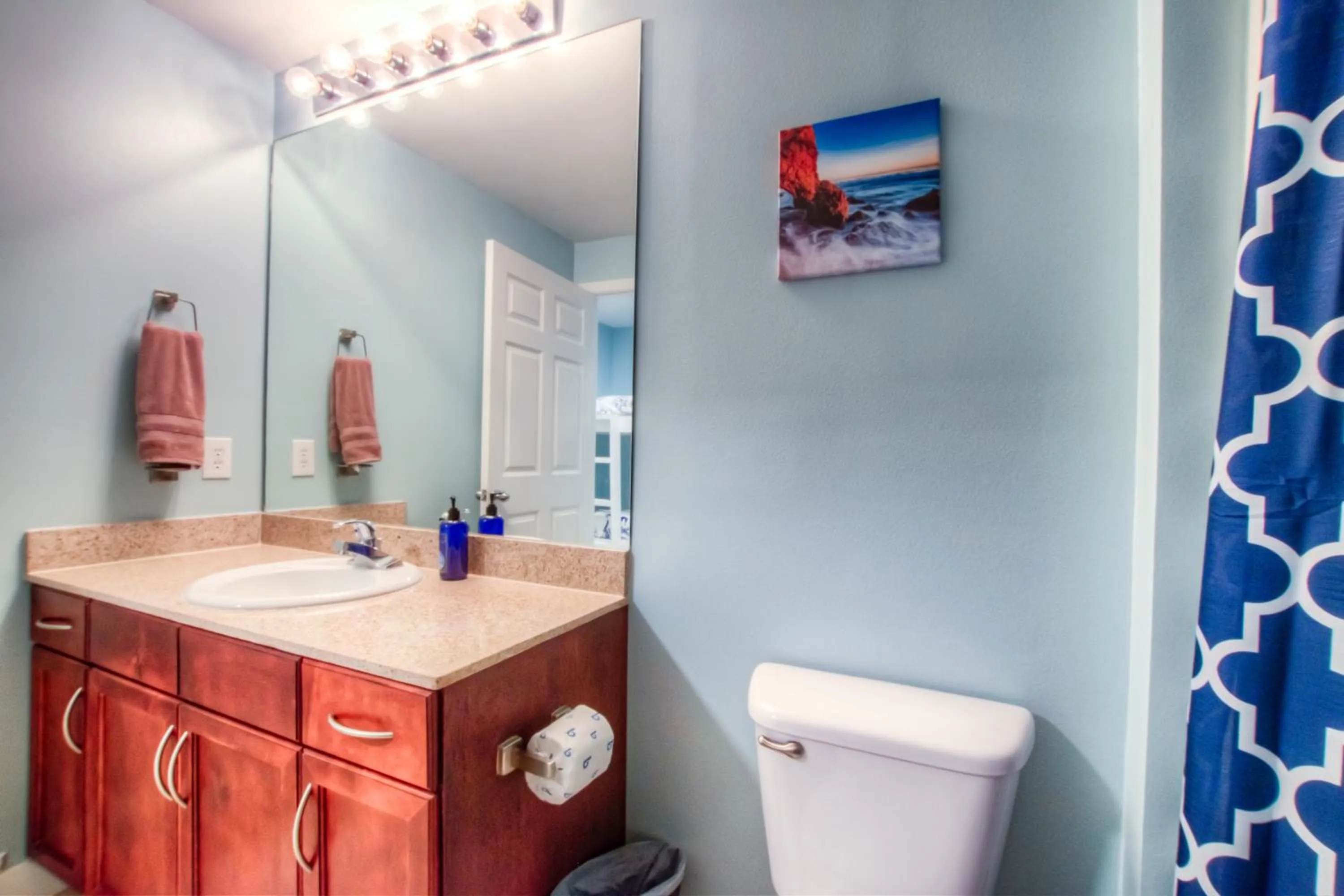 Laketown Wharf 1135 By Aneliya