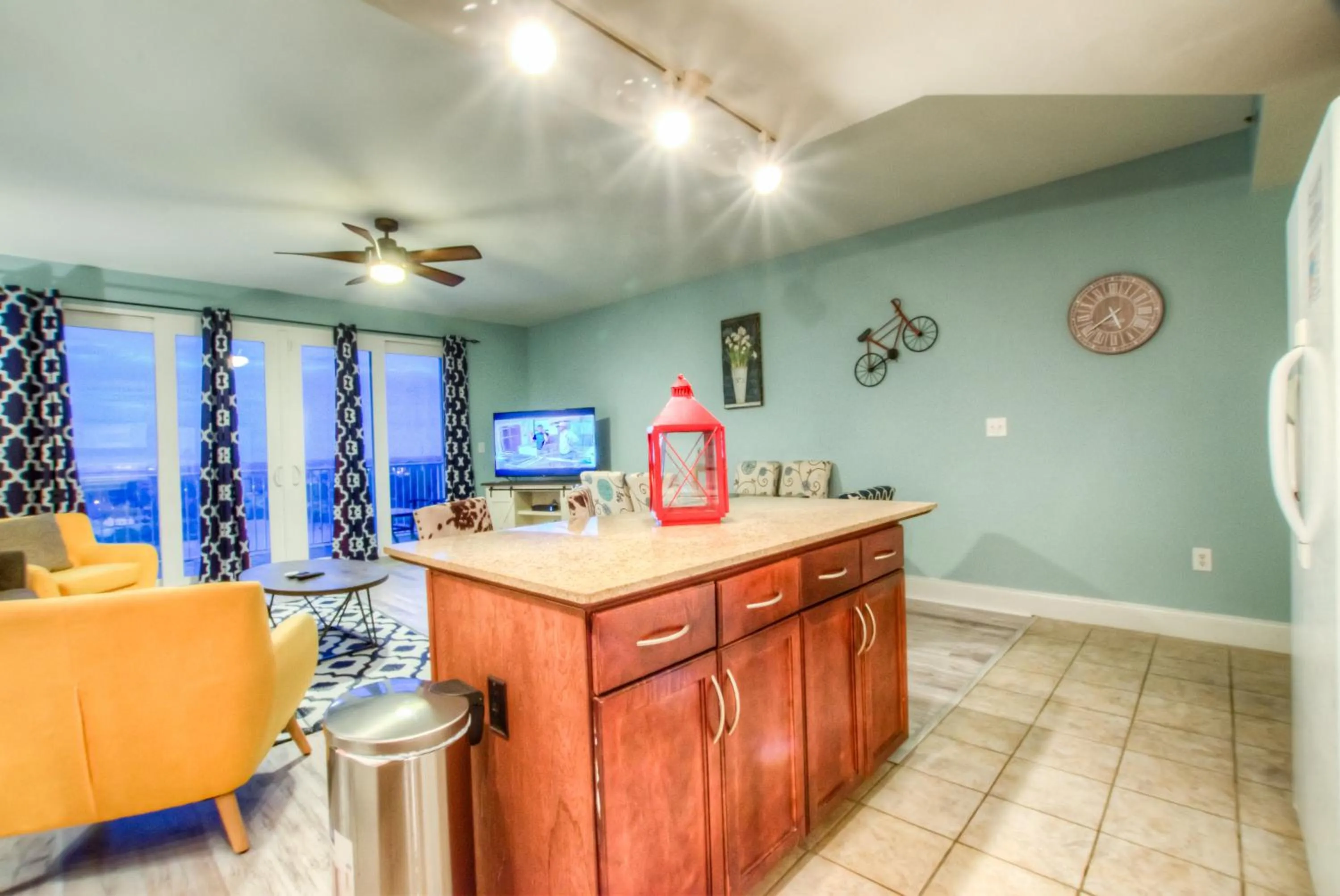 Laketown Wharf 1135 By Aneliya