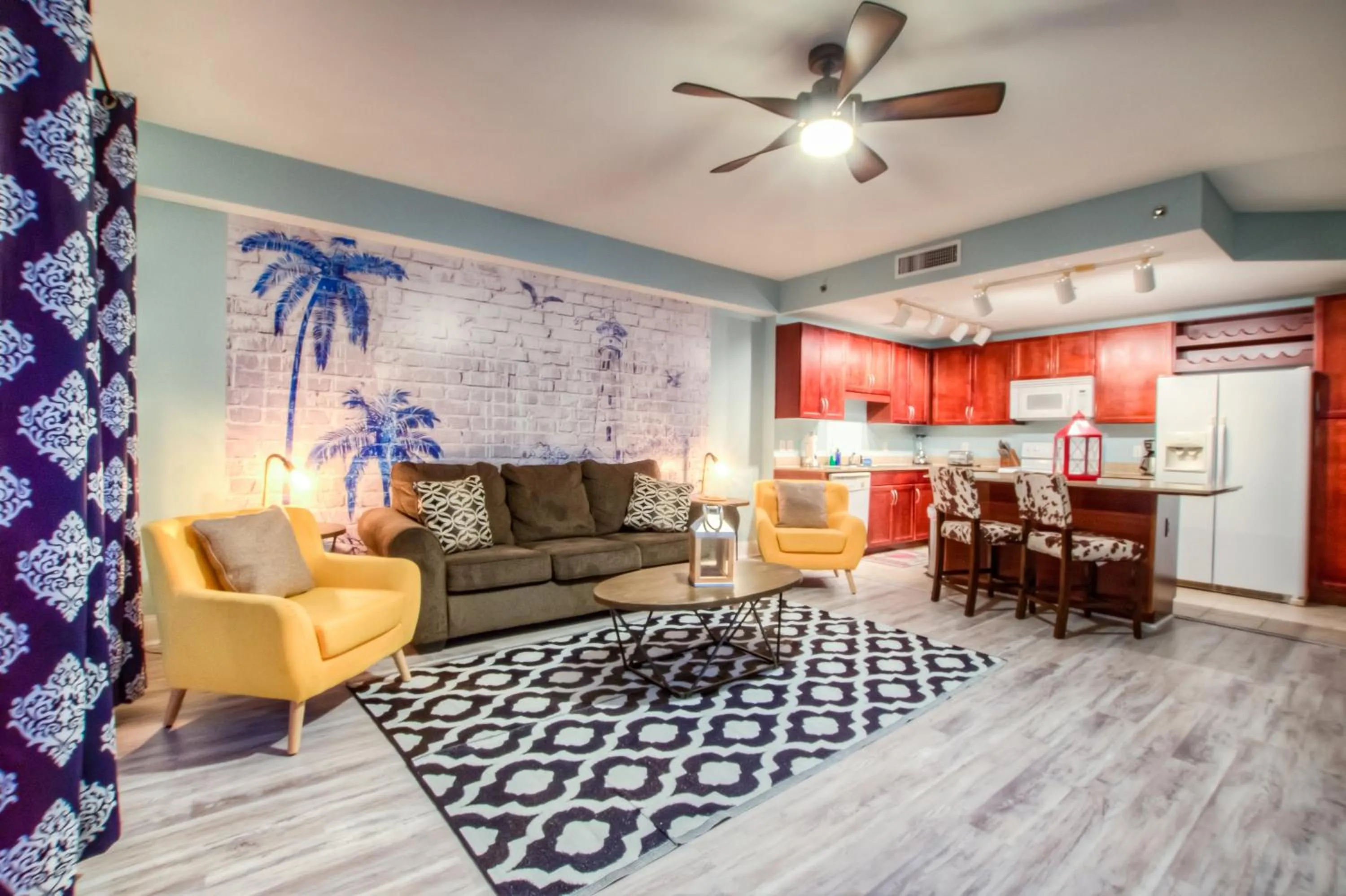 Laketown Wharf 1135 By Aneliya