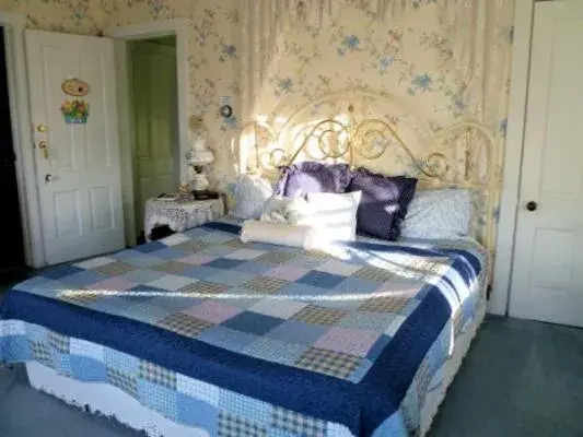 Triple Room in Belle Aire Mansion Guest House Triple Room in Belle Aire Mansion Guest House