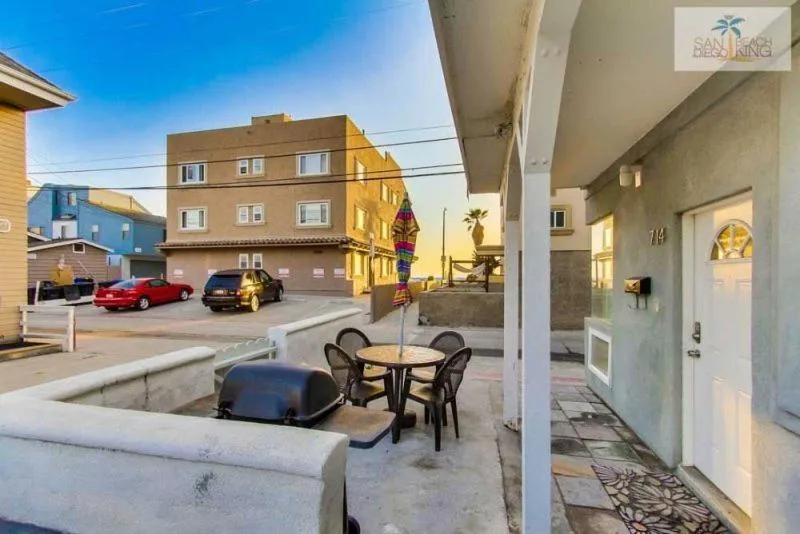 Property building in 201-Surf Stars Studio