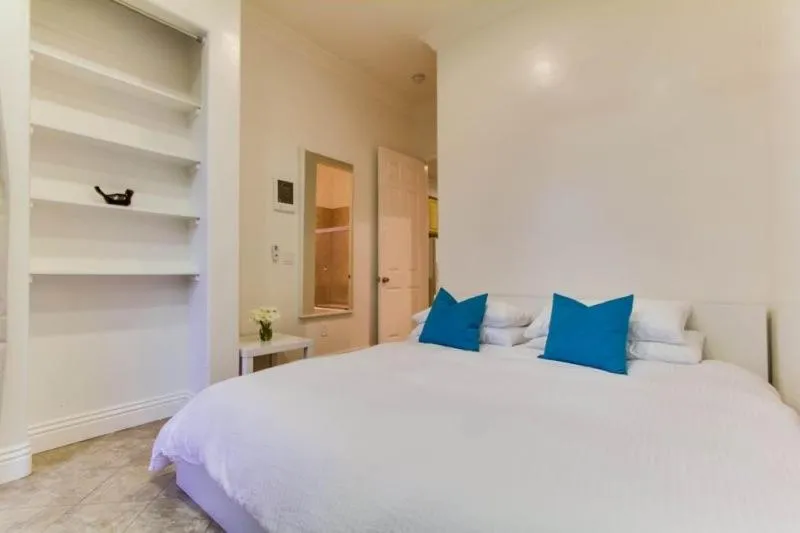 Property building, Bed in 199-Surf Stars Combo