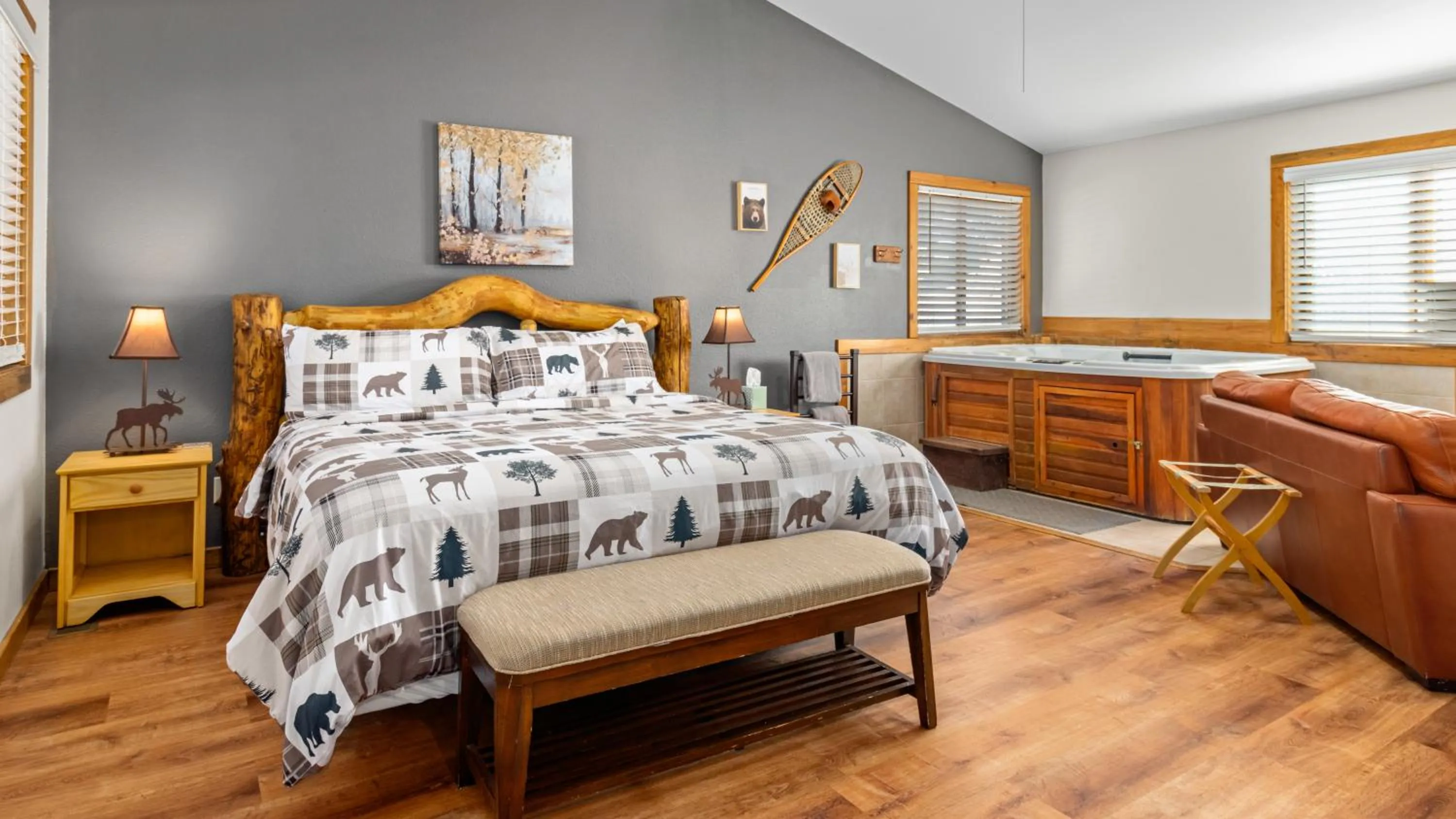 Bed in Mountain Shadows Resort